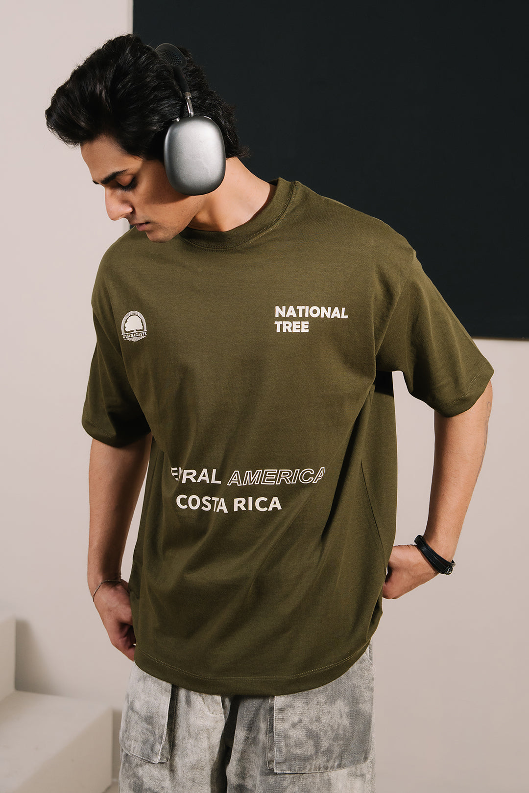 Oversized Graphic T-Shirt D026