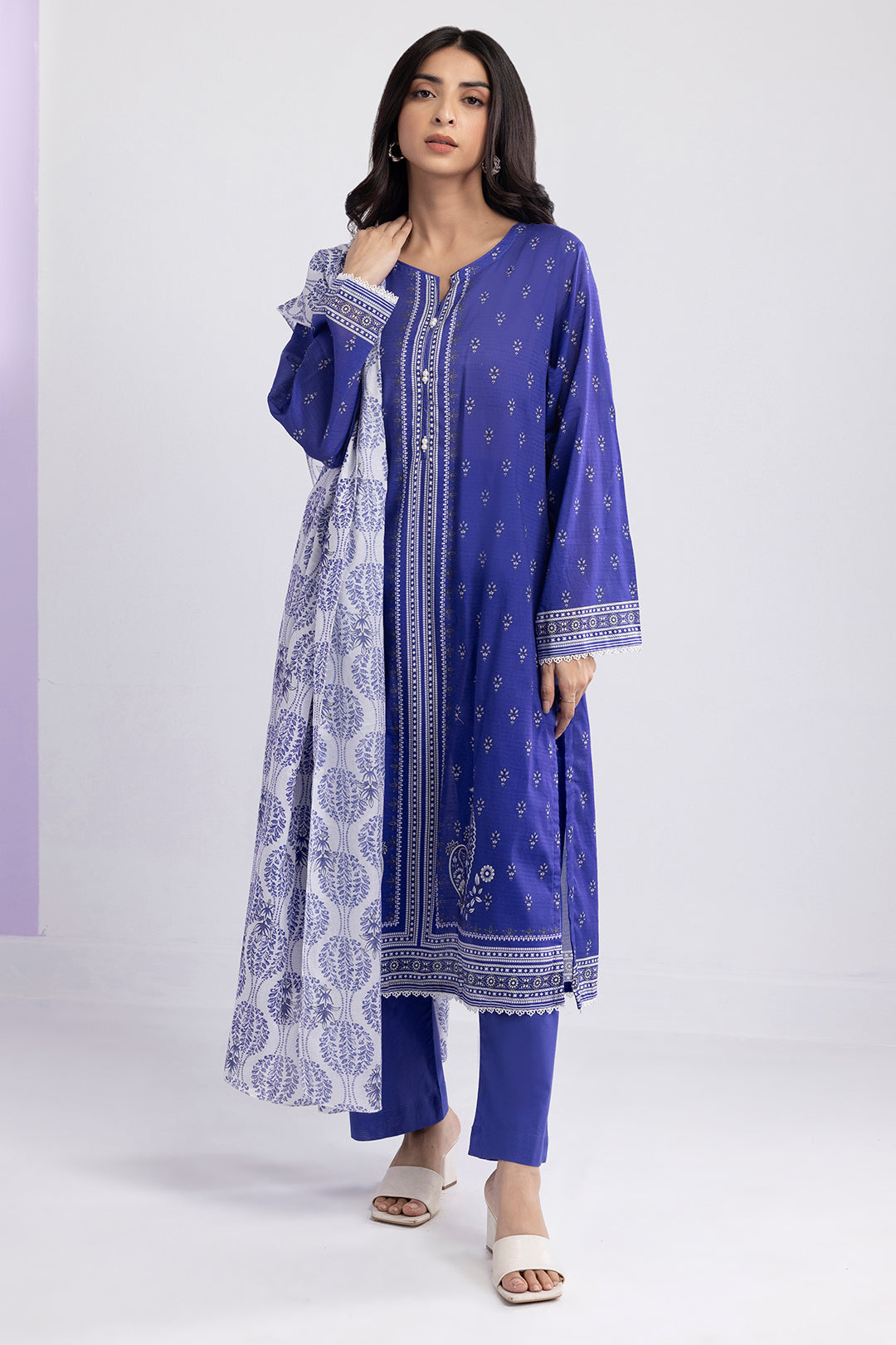 Kurta Dupatta Trouser - 2250 – ZELLBURY