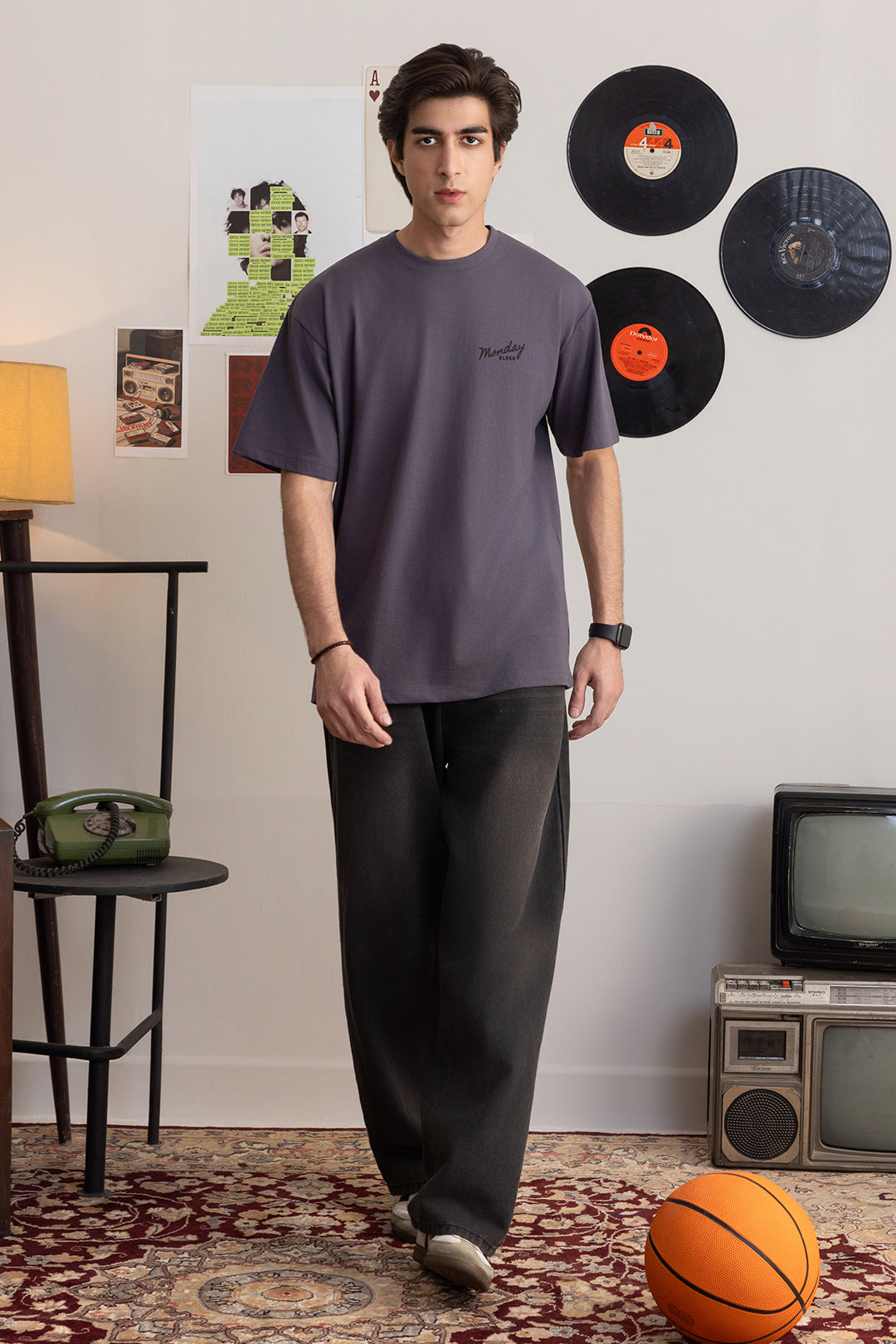 Relax Graphic T-Shirt - X371