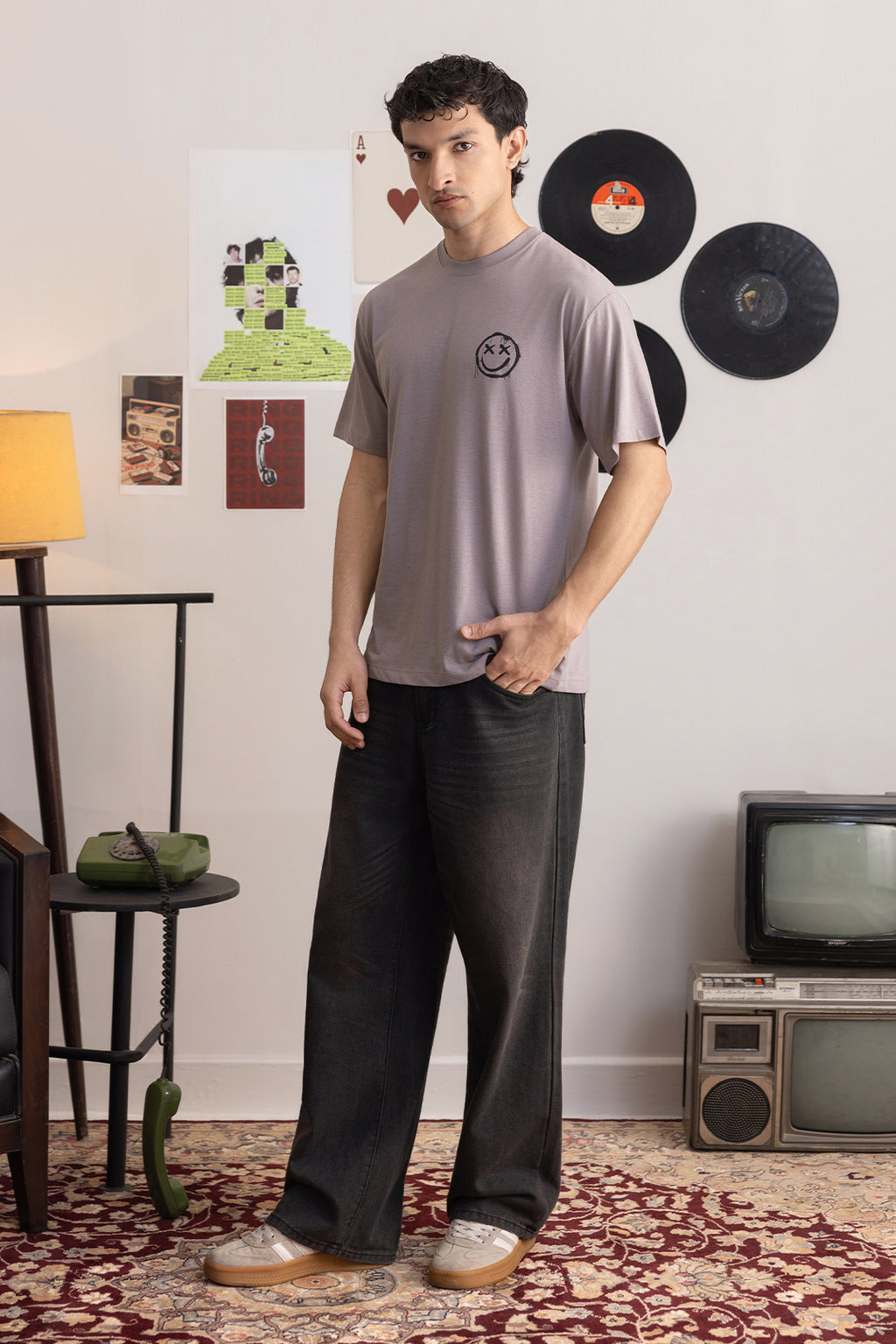 Relax Graphic T-Shirt - X320
