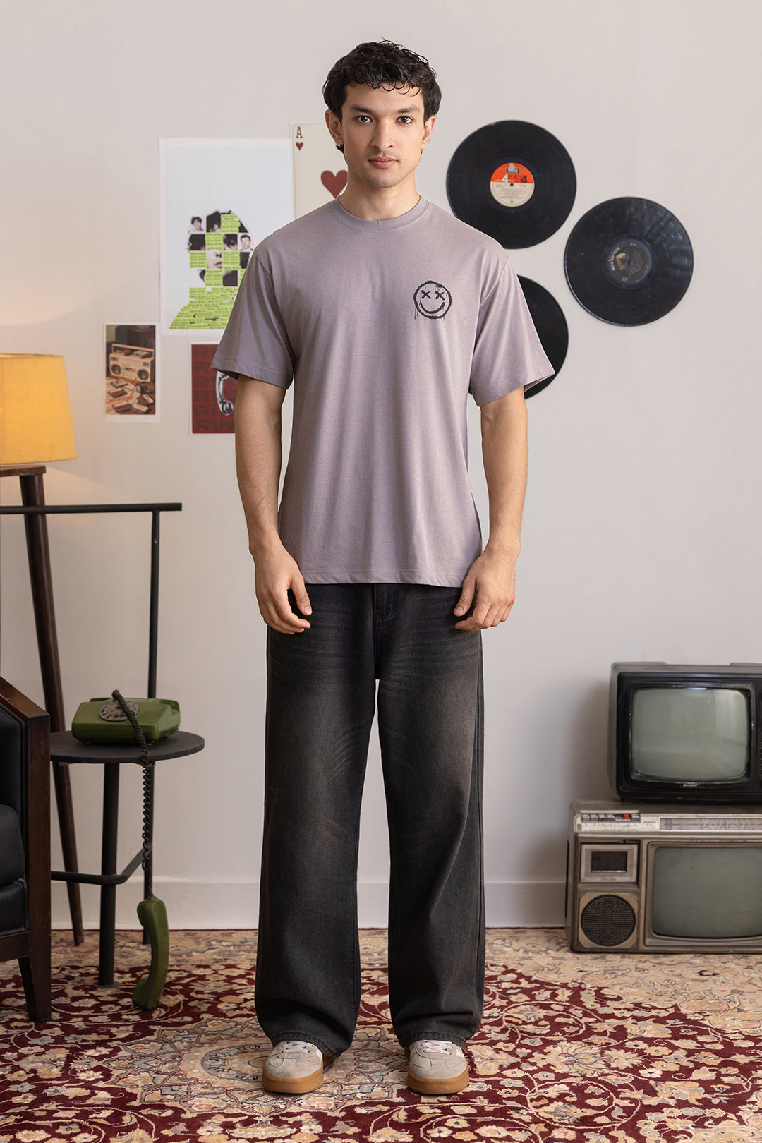 Relax Graphic T-Shirt - X320