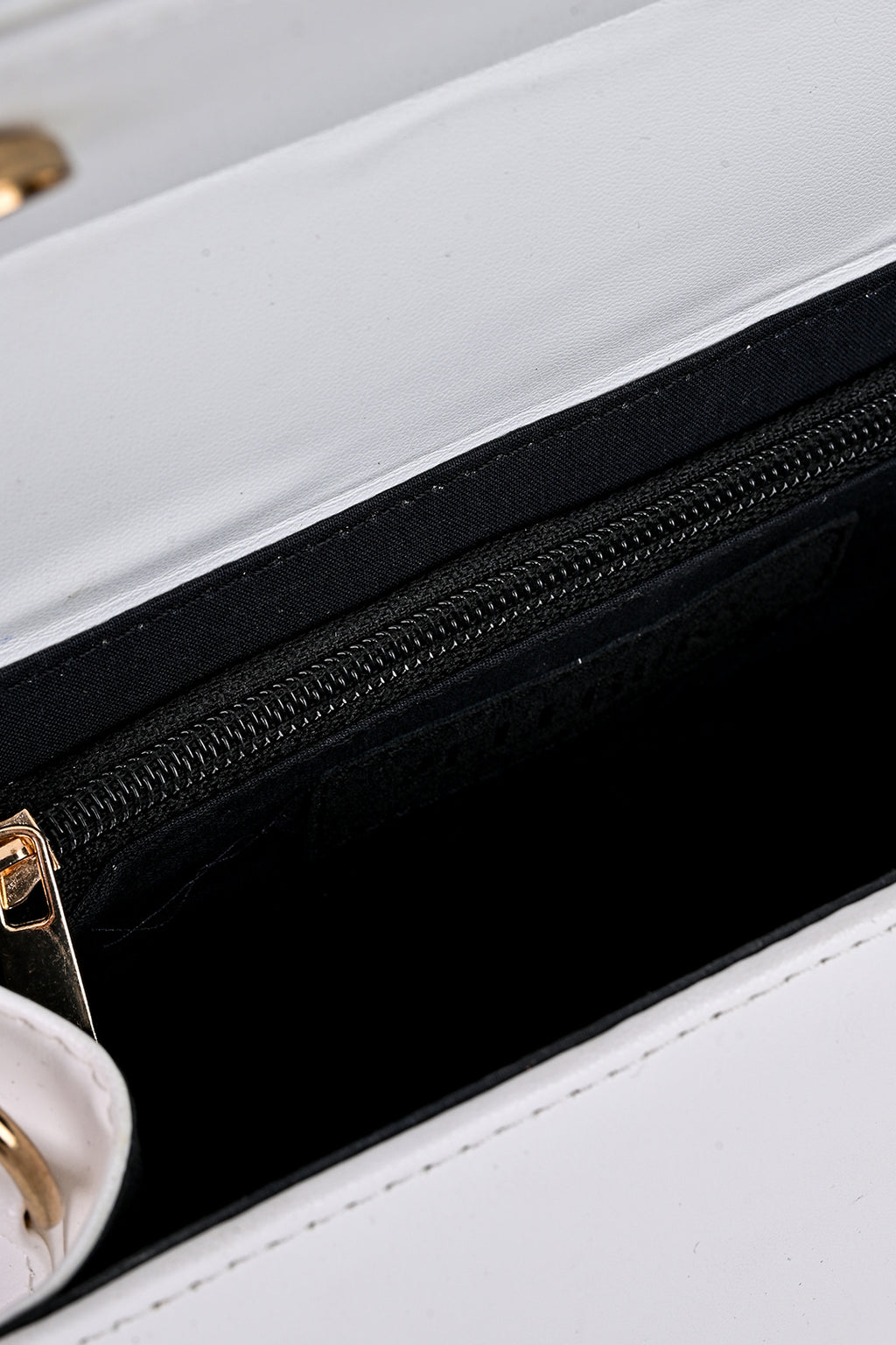 Cross-Body Bags - E936
