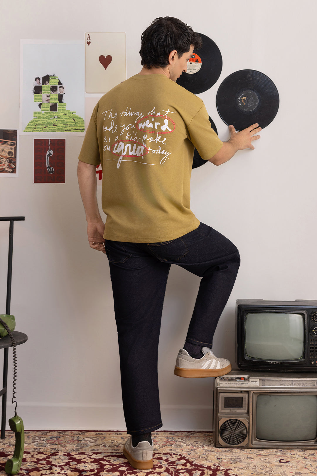 Oversized Graphic T-Shirt - D138
