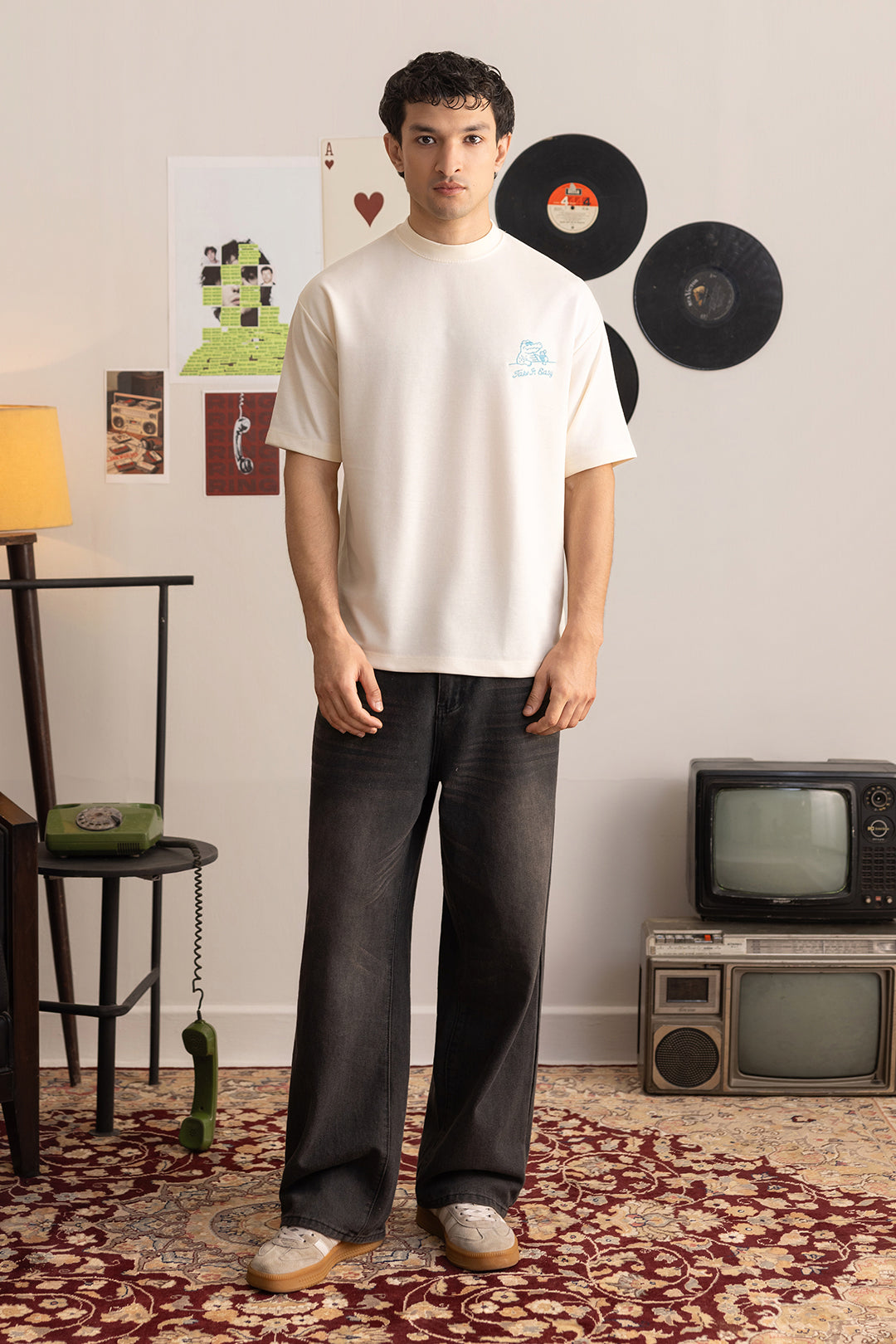 Oversized Graphic T-Shirt - D133