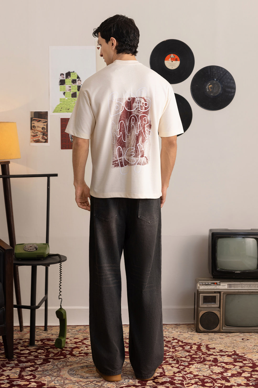 Oversized Graphic T-Shirt - D130