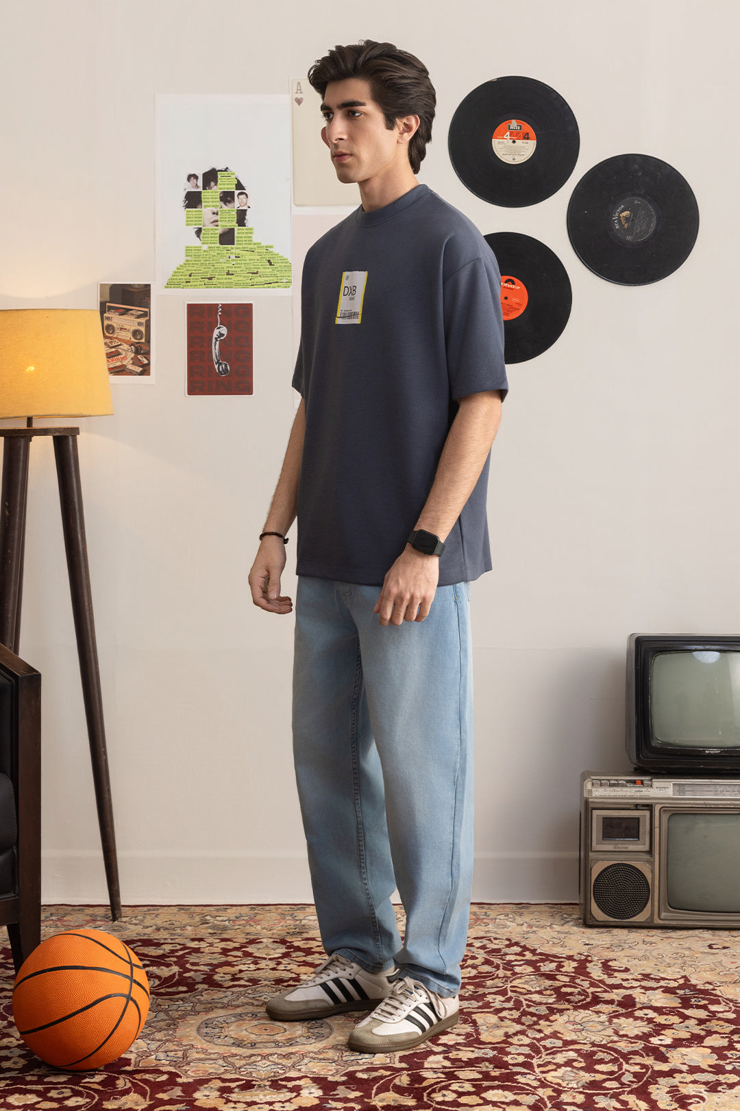 Oversized Graphic T-Shirt - D115