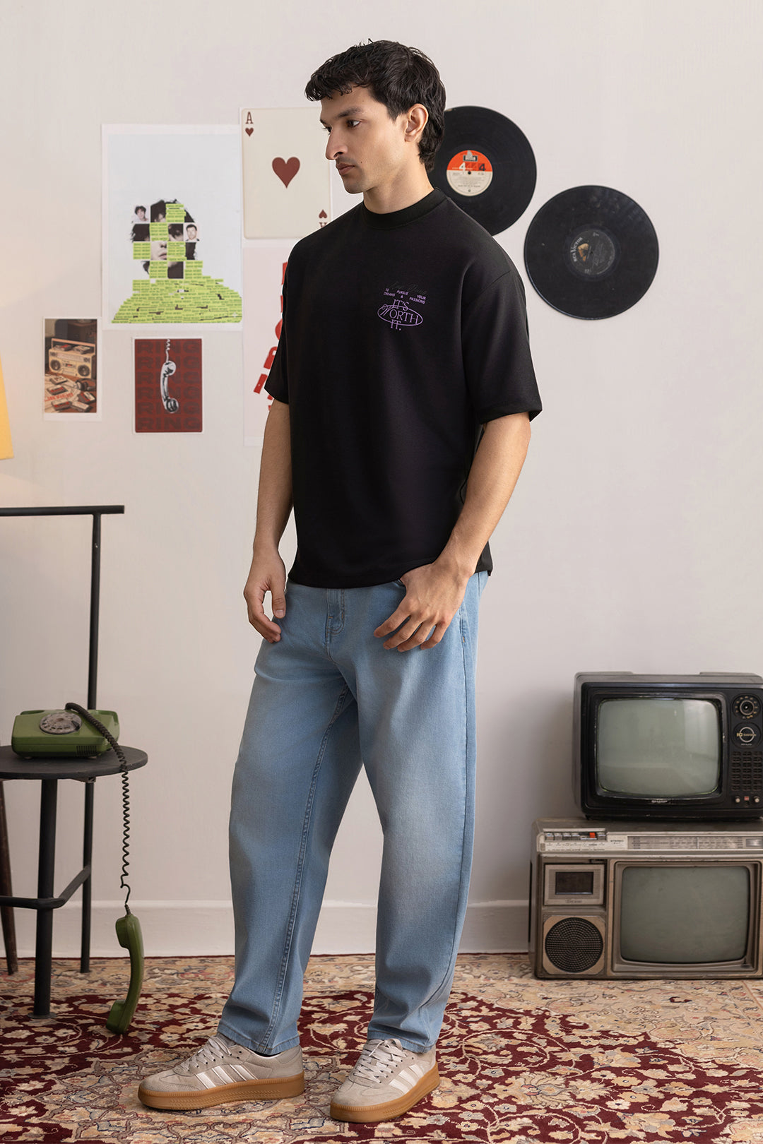 Oversized Graphic T-Shirt - D109