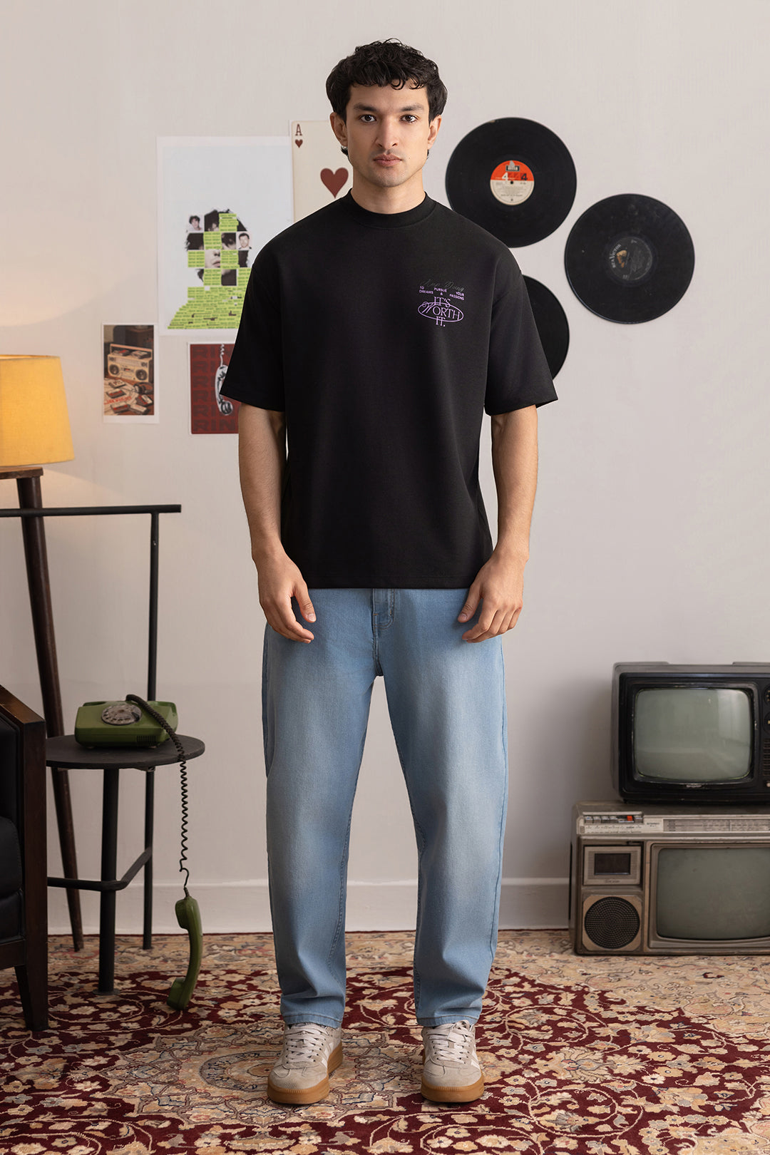 Oversized Graphic T-Shirt - D109