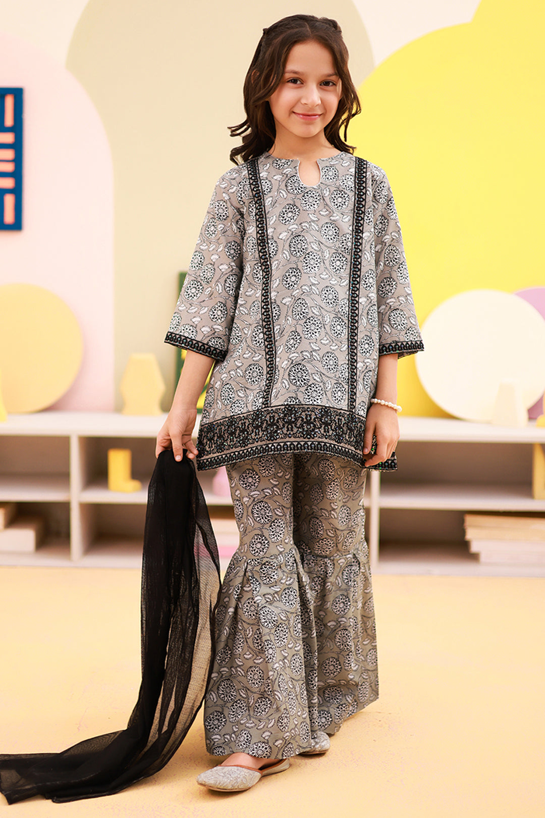 Embroidered Kurta Dupatta Trouser - 3820