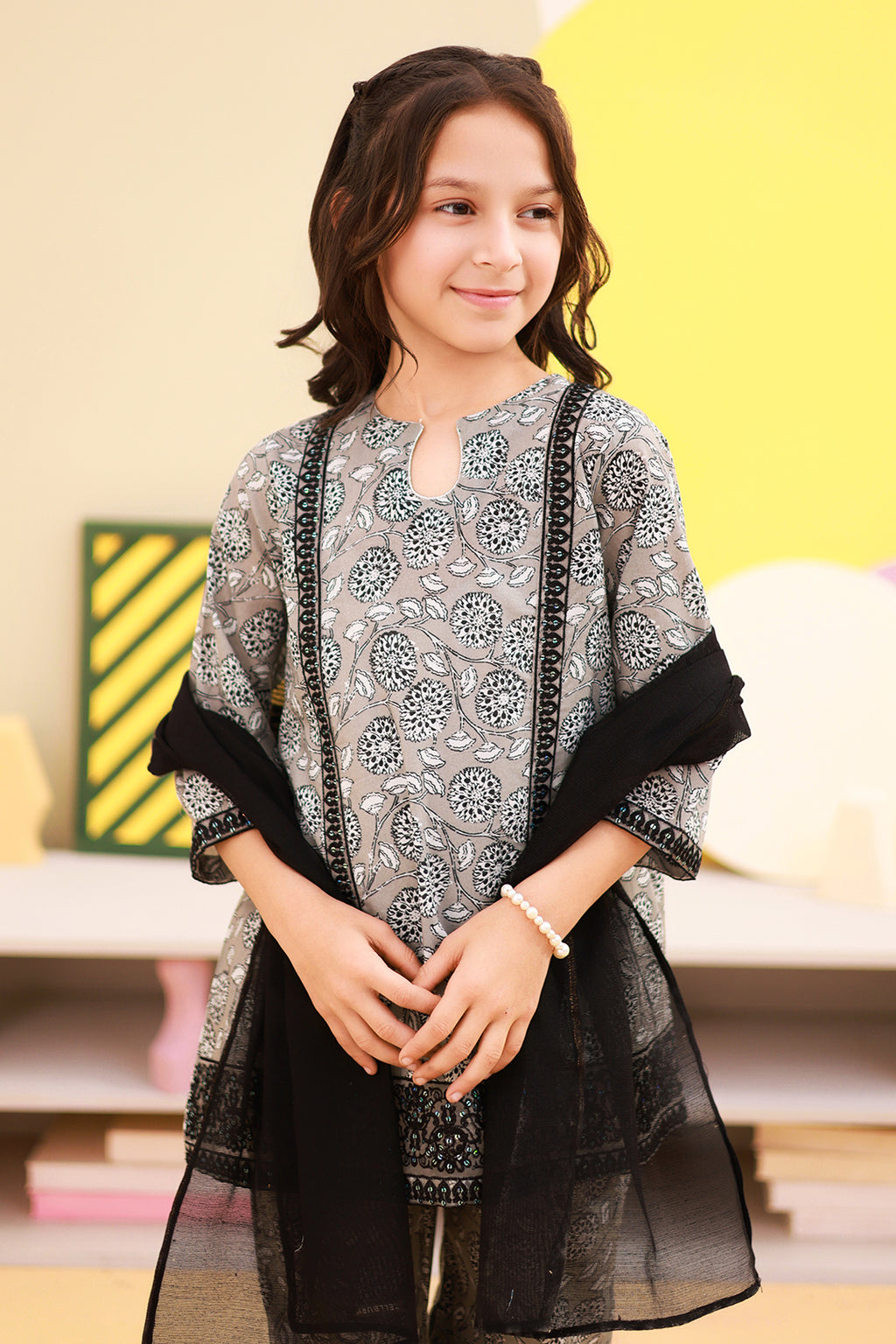 Embroidered Kurta Dupatta Trouser - 3820