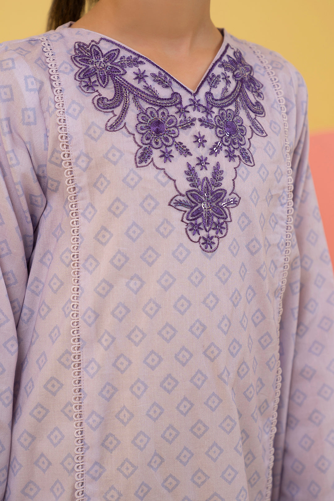 Embroidered Kurta - 1398