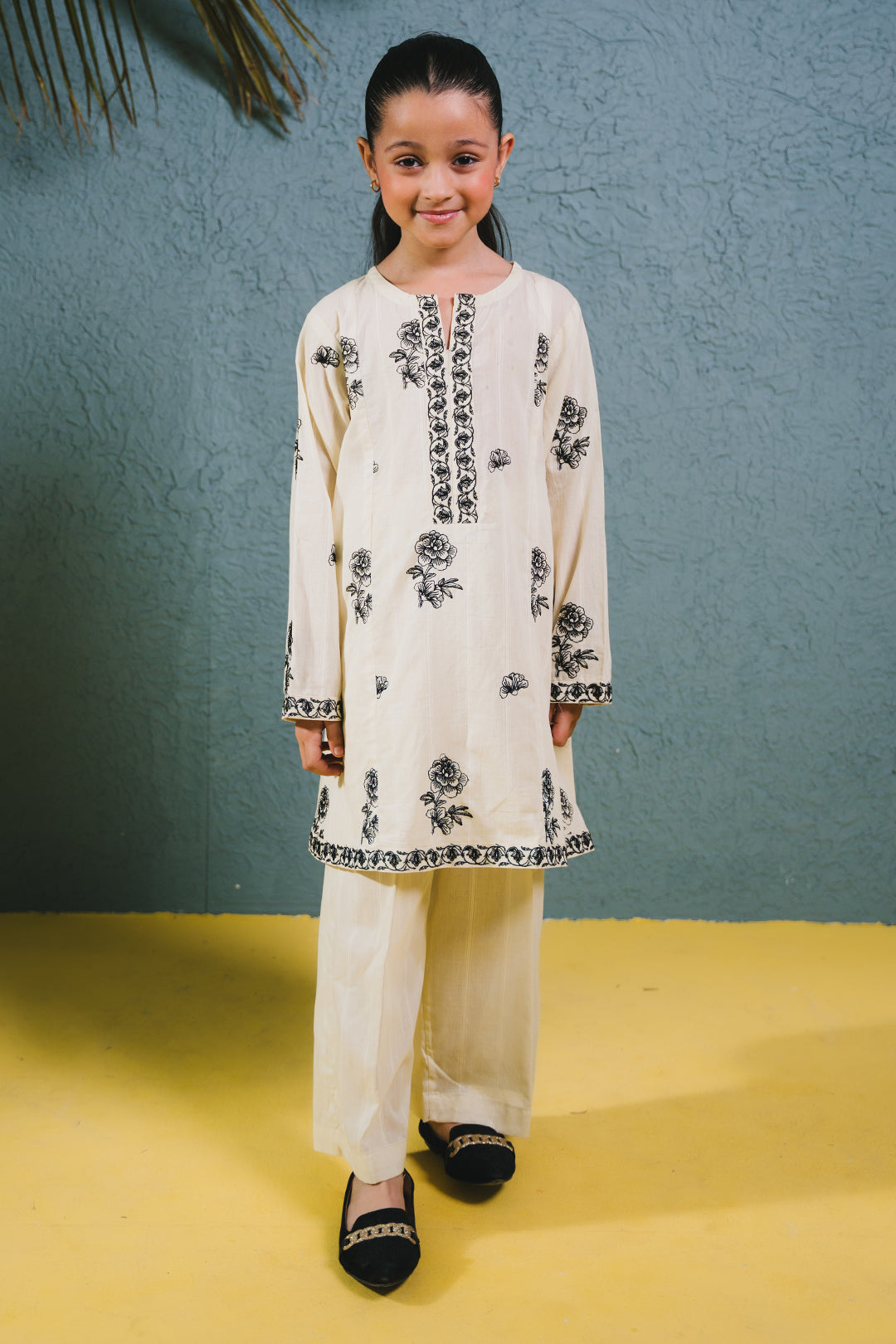 Embroidered Kurta Trouser - 2416