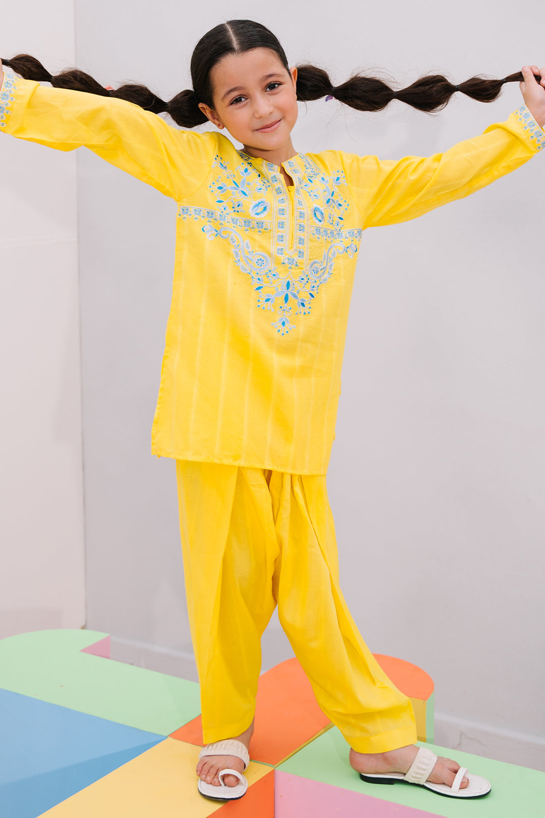 Embroidered Kurta Trouser - 2418