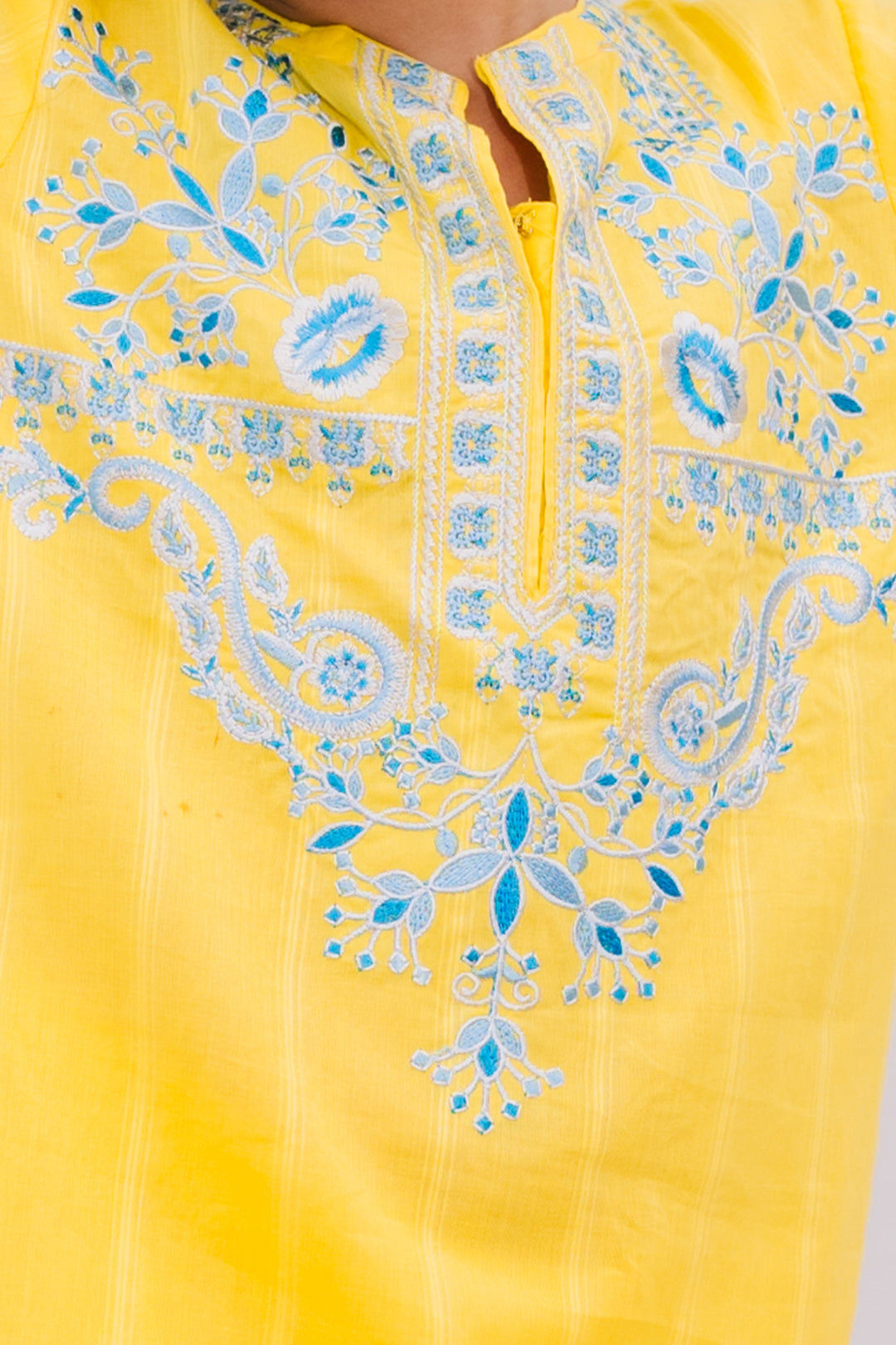 Embroidered Kurta Trouser - 2418