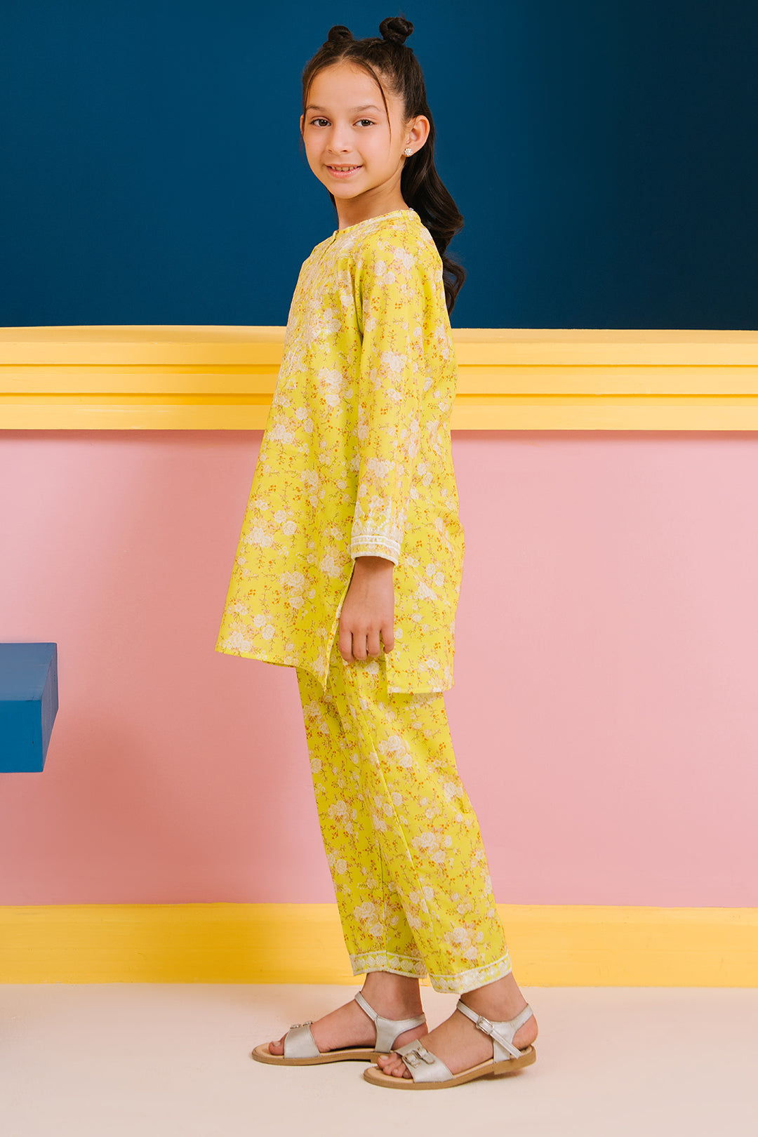 Embroidered Kurta Trouser - 2431