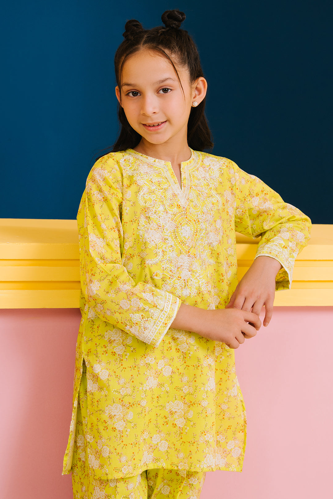 Embroidered Kurta Trouser - 2431