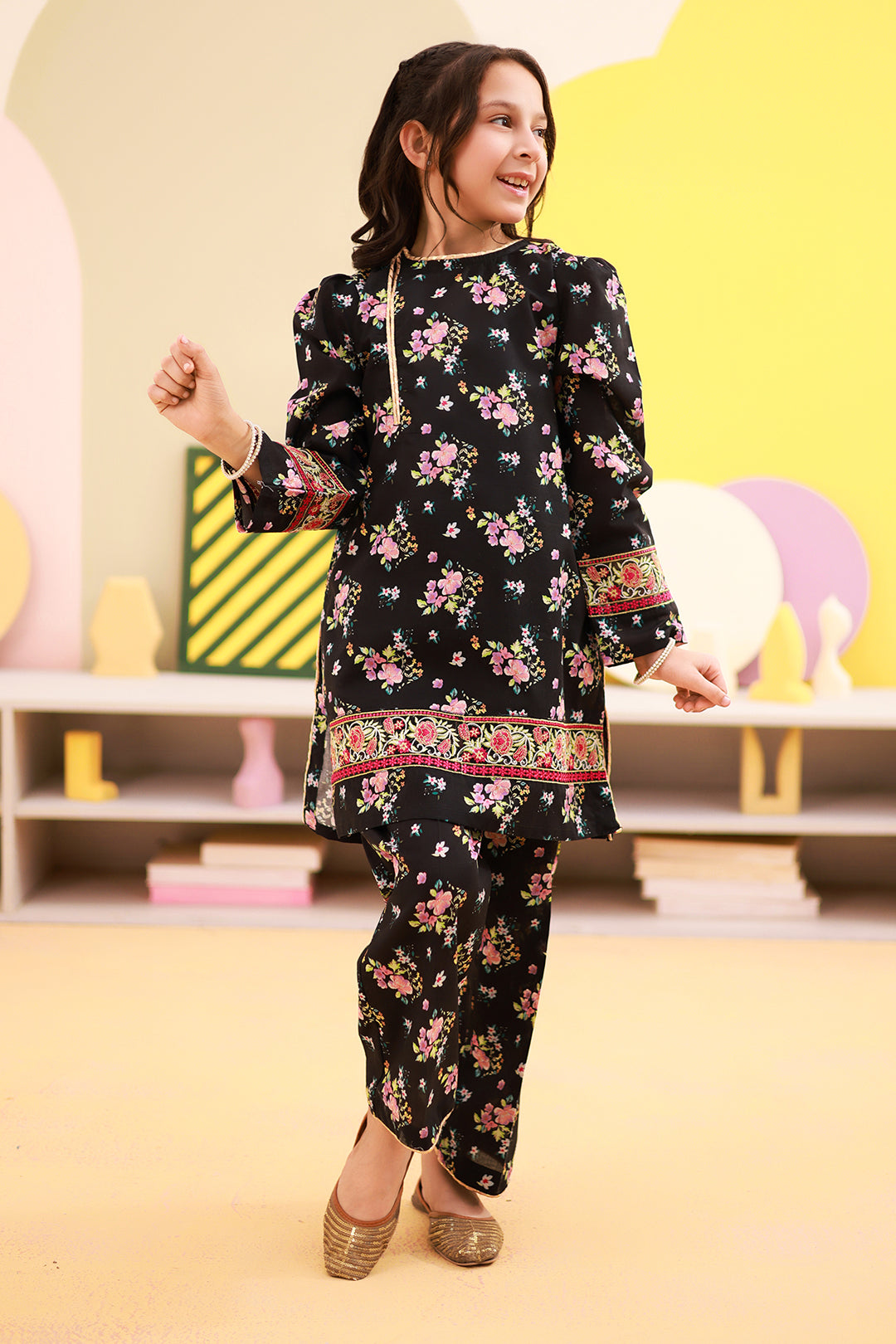 Embroidered Kurta Trouser - 2471