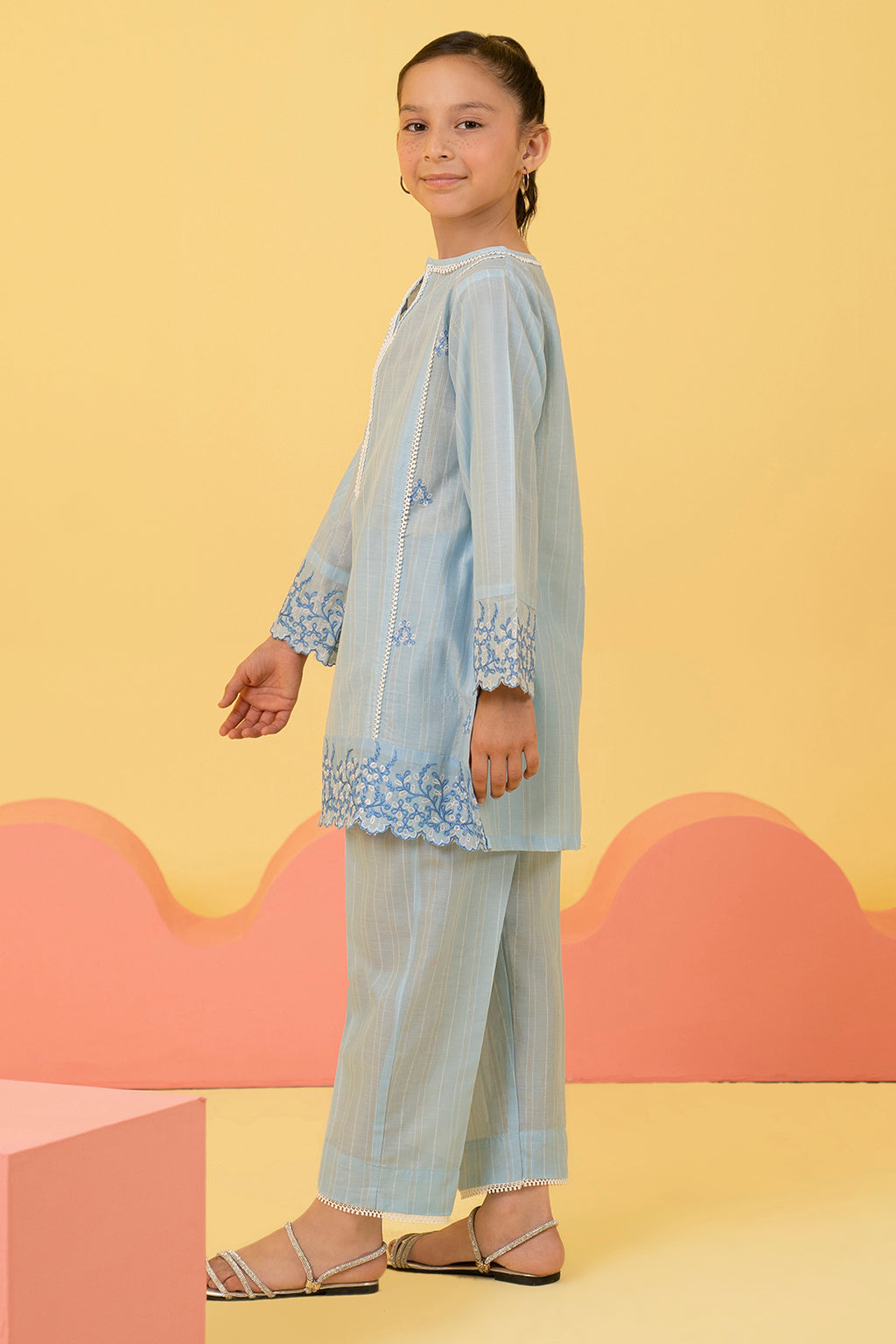 Embroidered Kurta Trouser - 2115