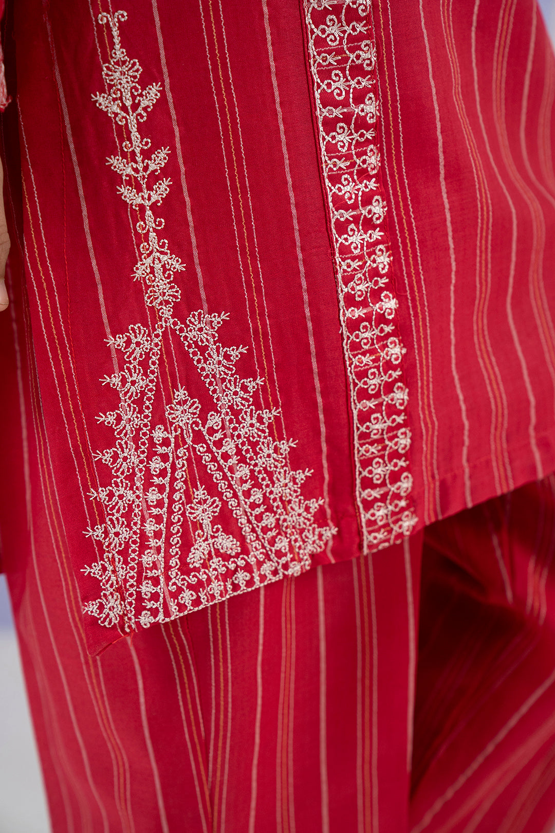 Embroidered Kurta Trouser - 2127