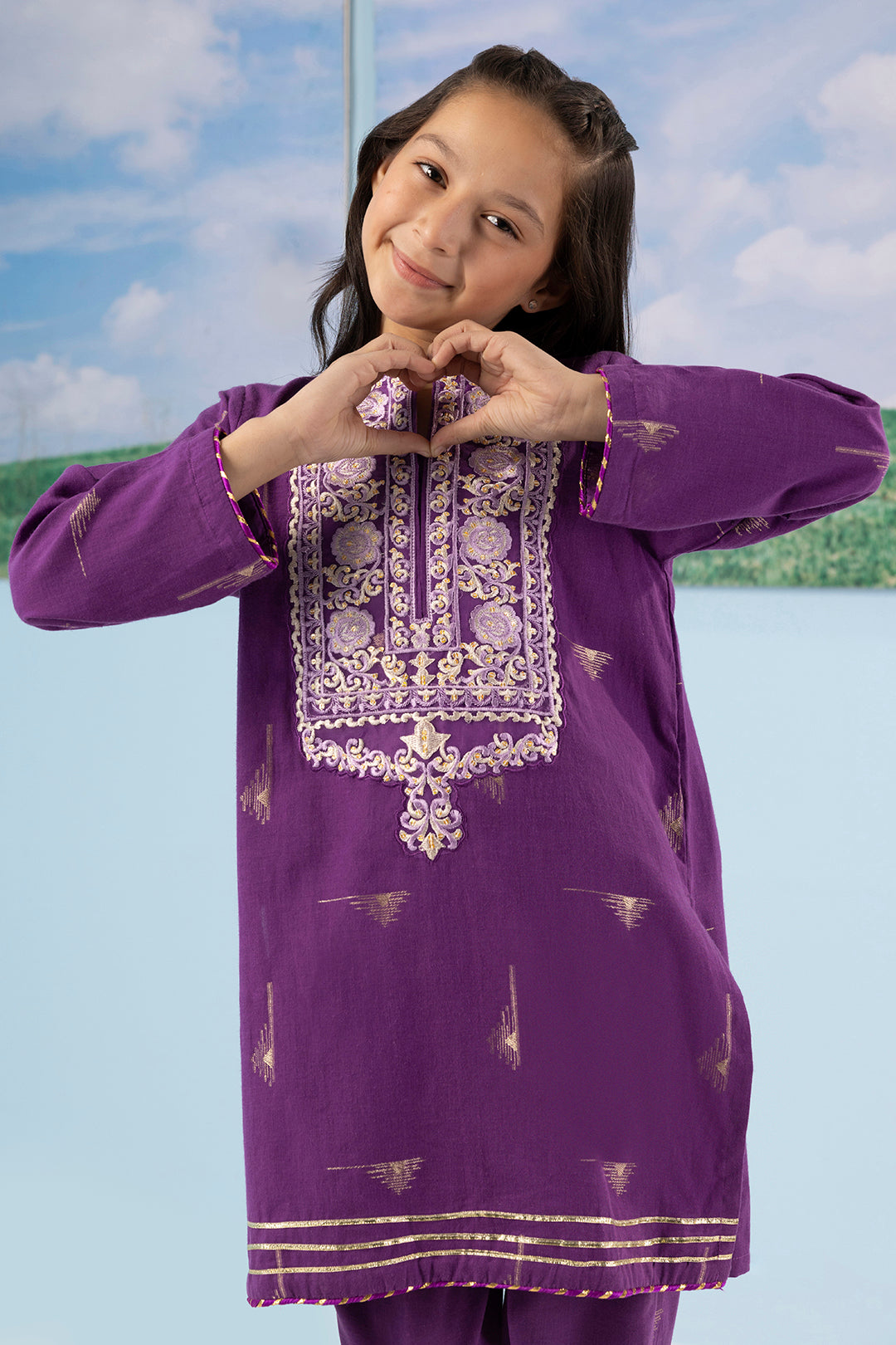 Embroidered Kurta Trouser - 2201