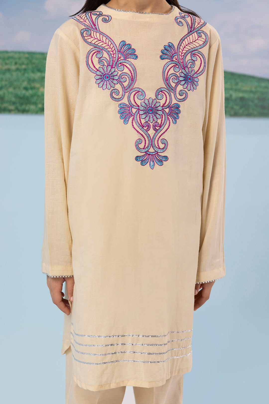 Embroidered Kurta Trouser - 2208