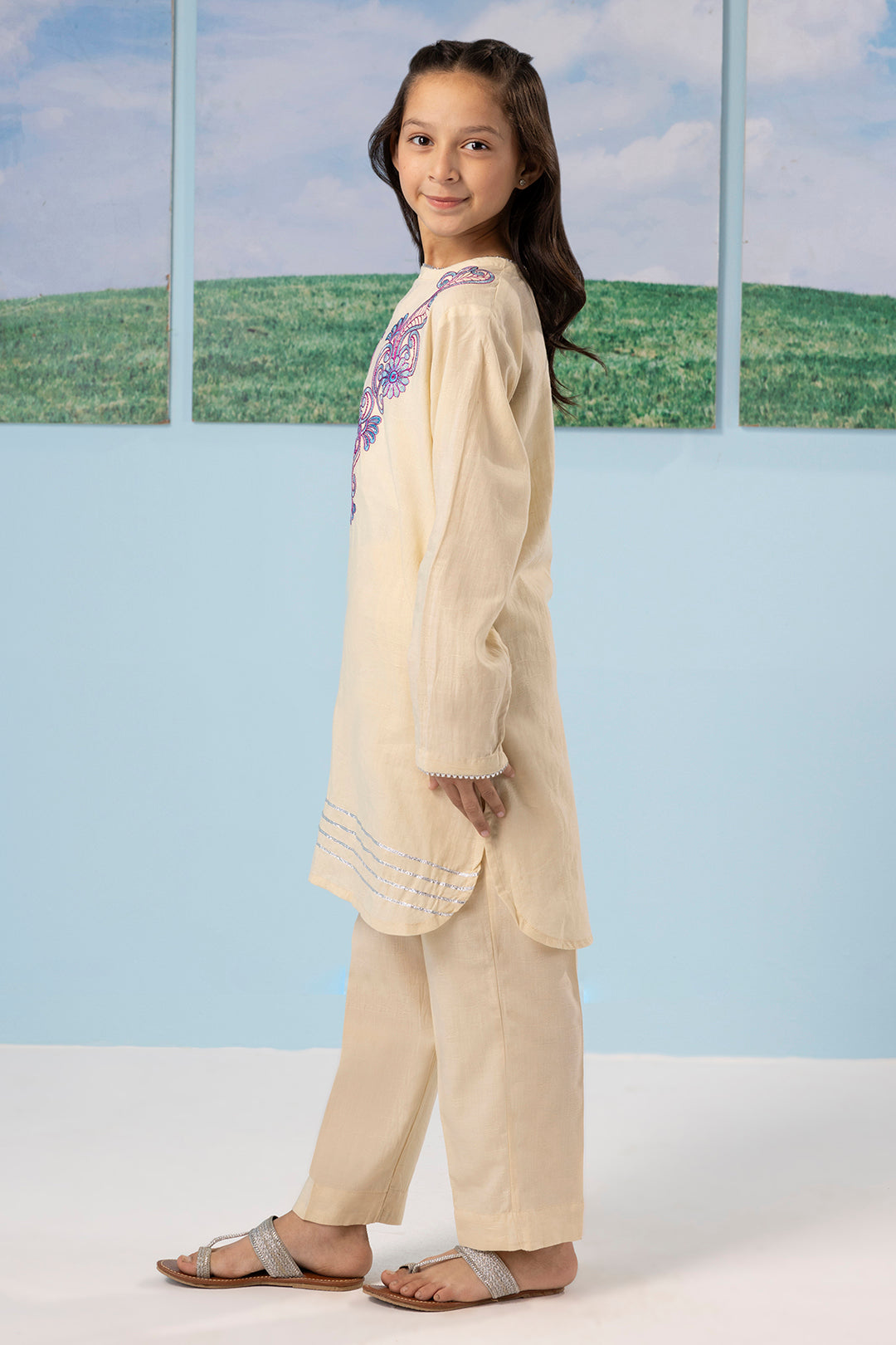 Embroidered Kurta Trouser - 2208