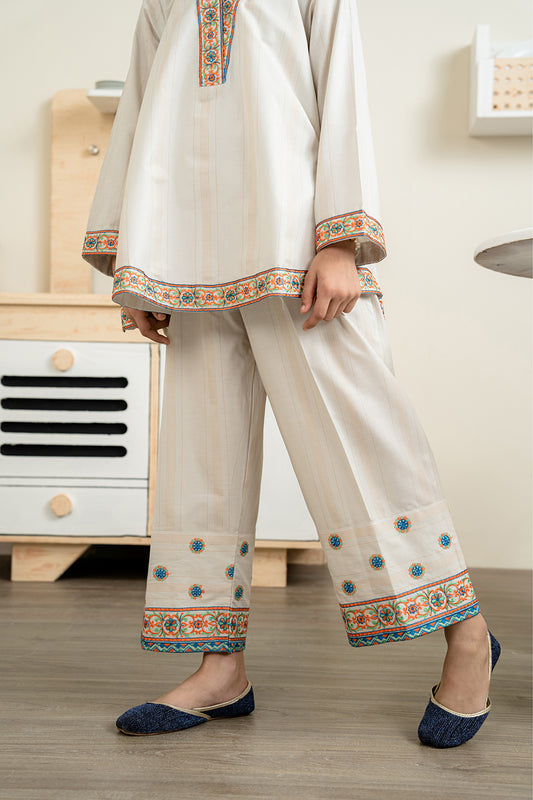 Embroidered Kurta Trouser - 2218