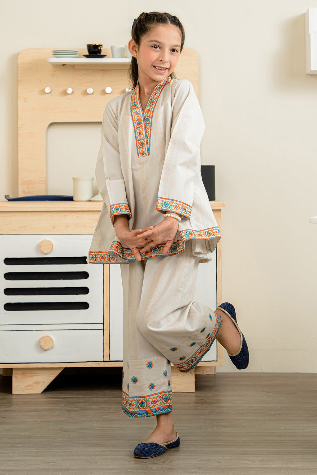 Embroidered Kurta Trouser - 2218