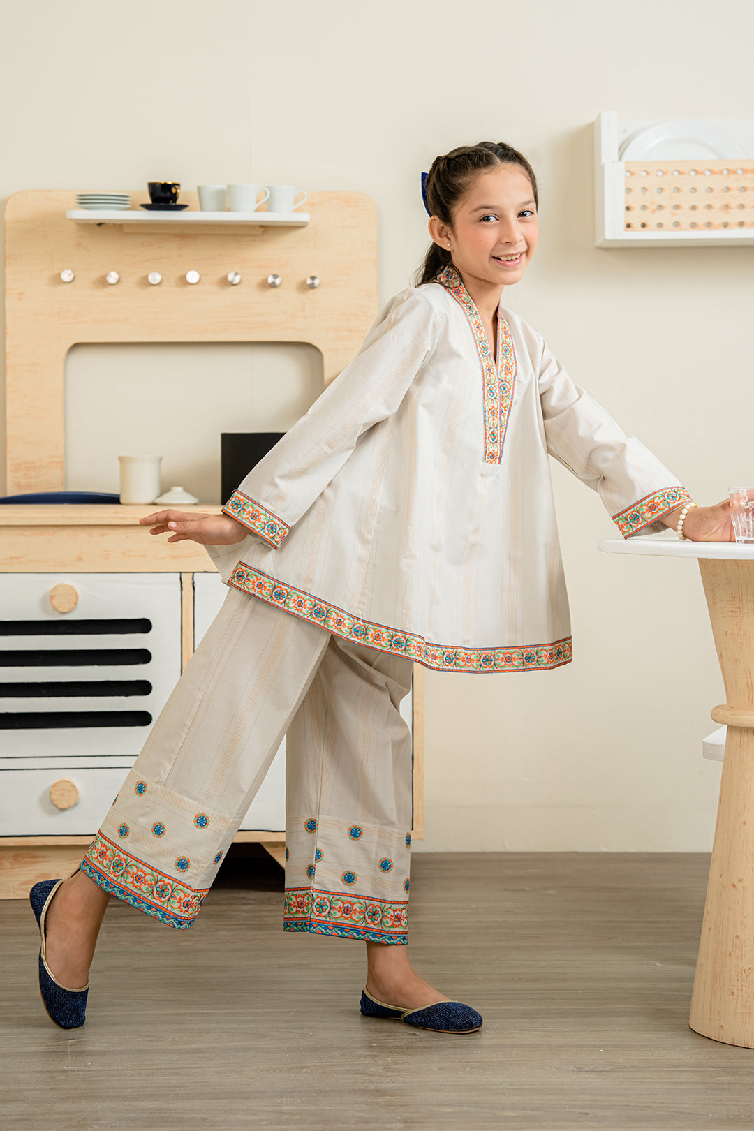 Embroidered Kurta Trouser - 2218