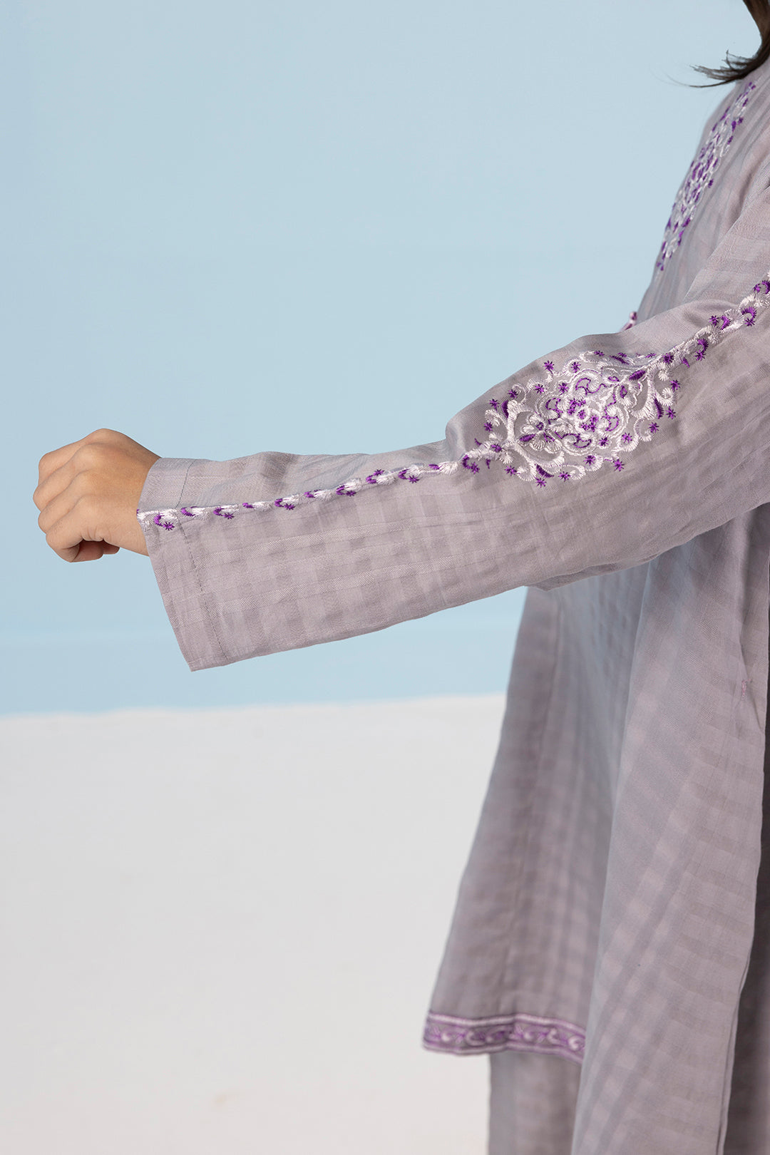 Embroidered Kurta Trouser - 2233