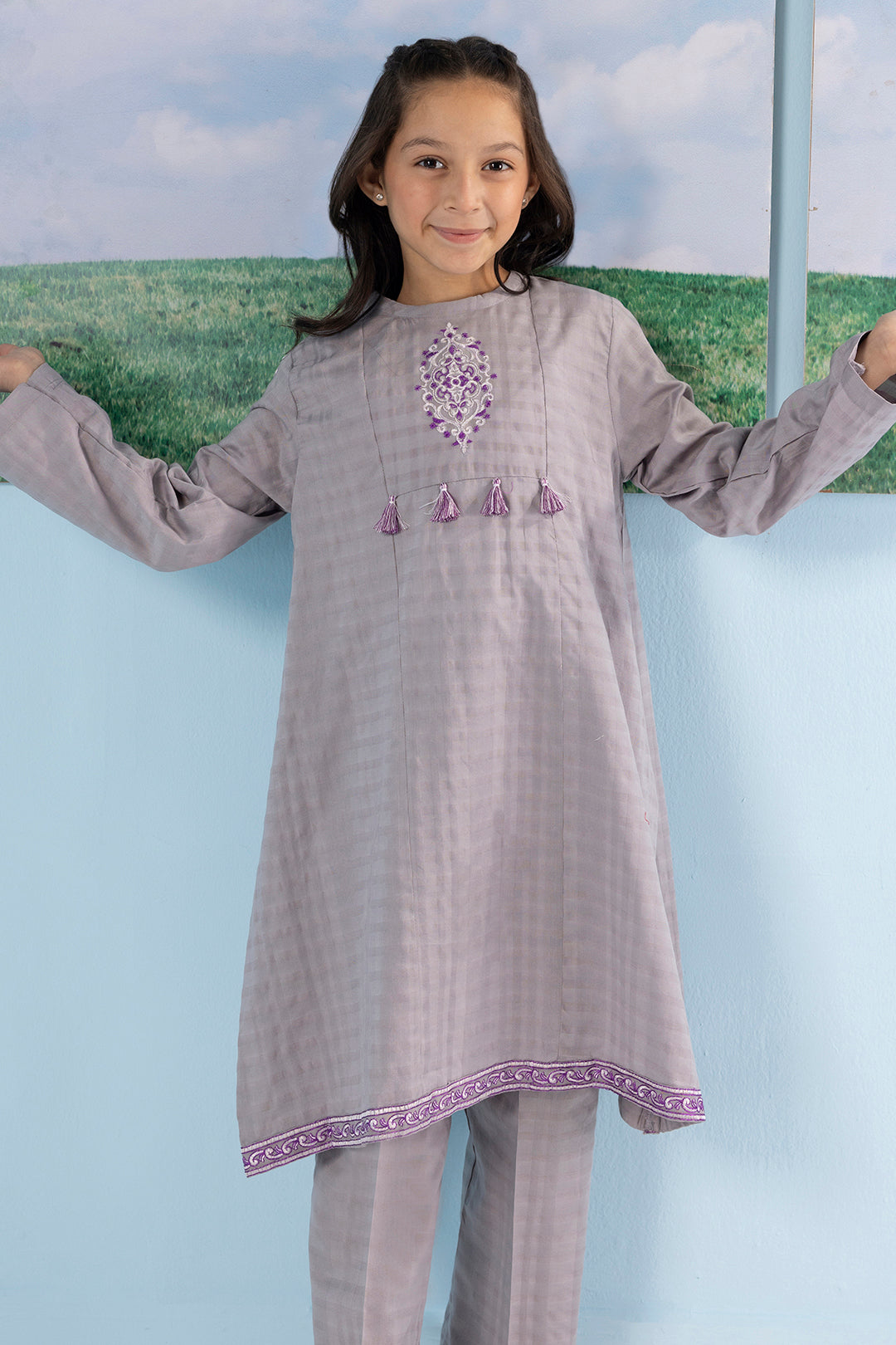 Embroidered Kurta Trouser - 2233