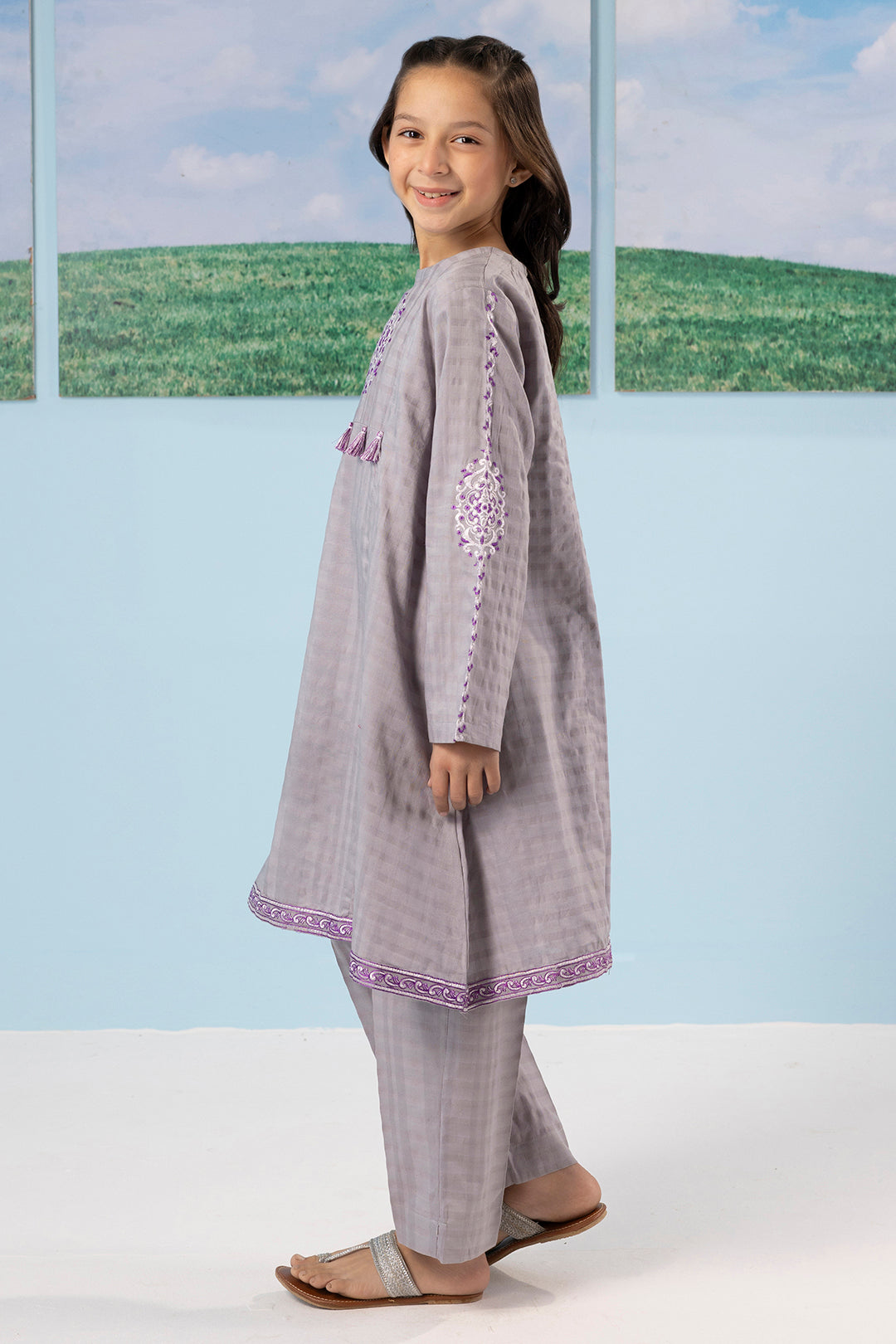 Embroidered Kurta Trouser - 2233