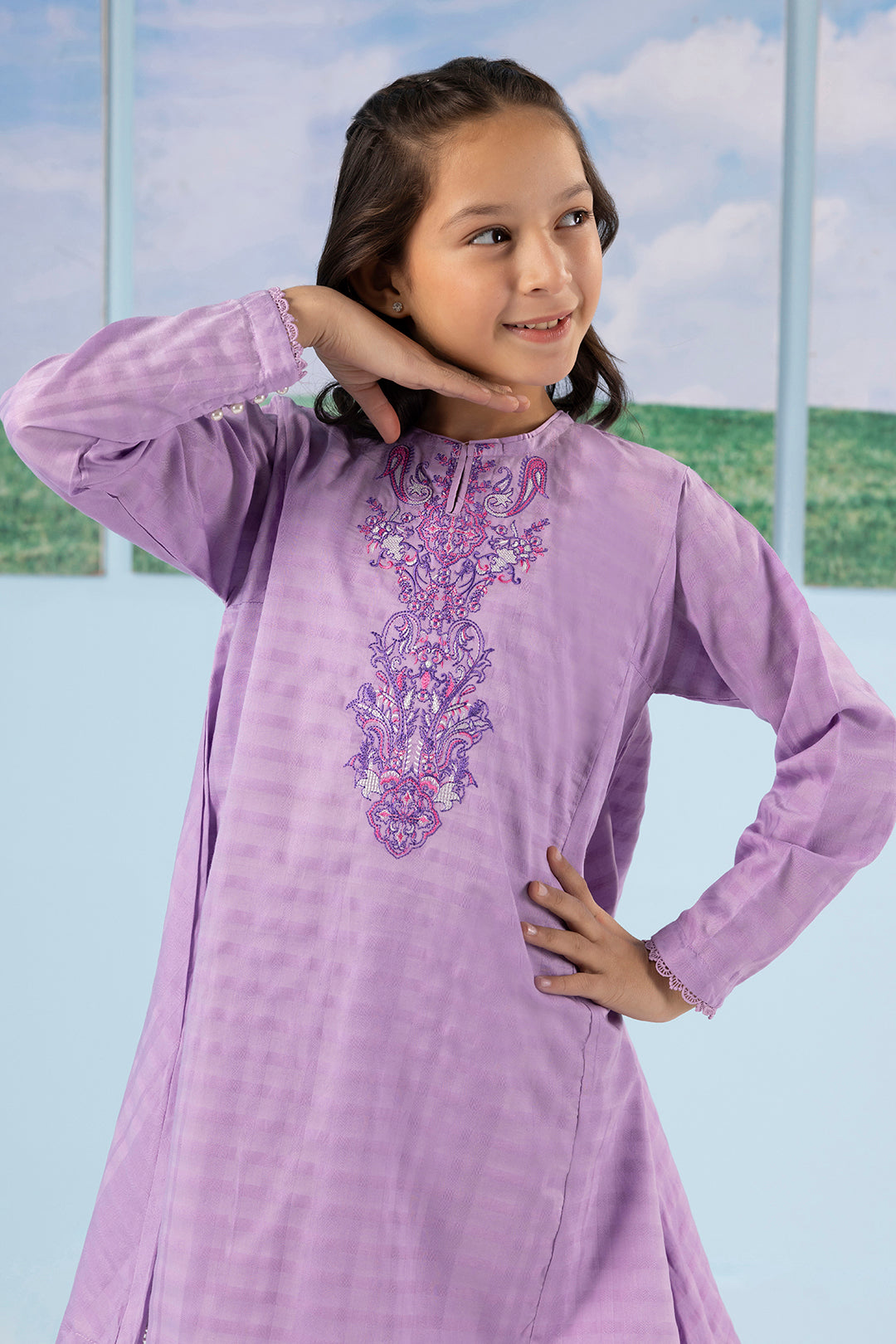 Embroidered Kurta Trouser - 2234