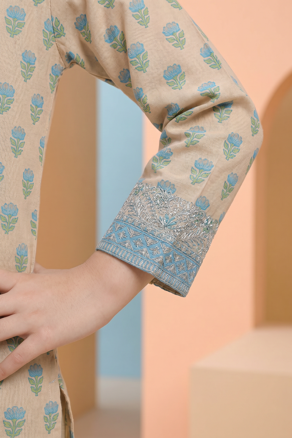 Embroidered Kurta Trouser - 2471