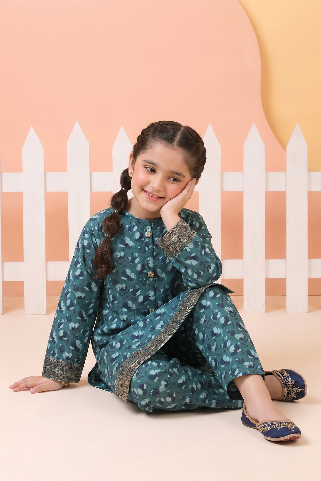 Embroidered Kurta Trouser - 2550