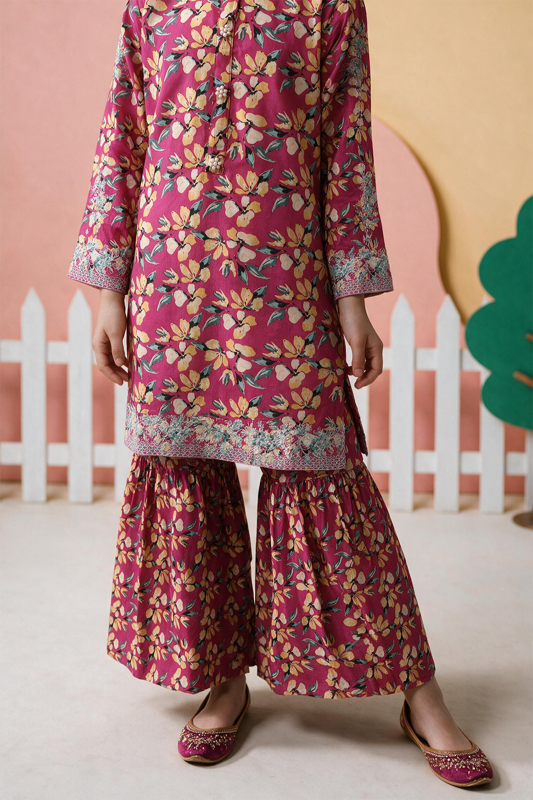 Embroidered Kurta Trouser - 2690