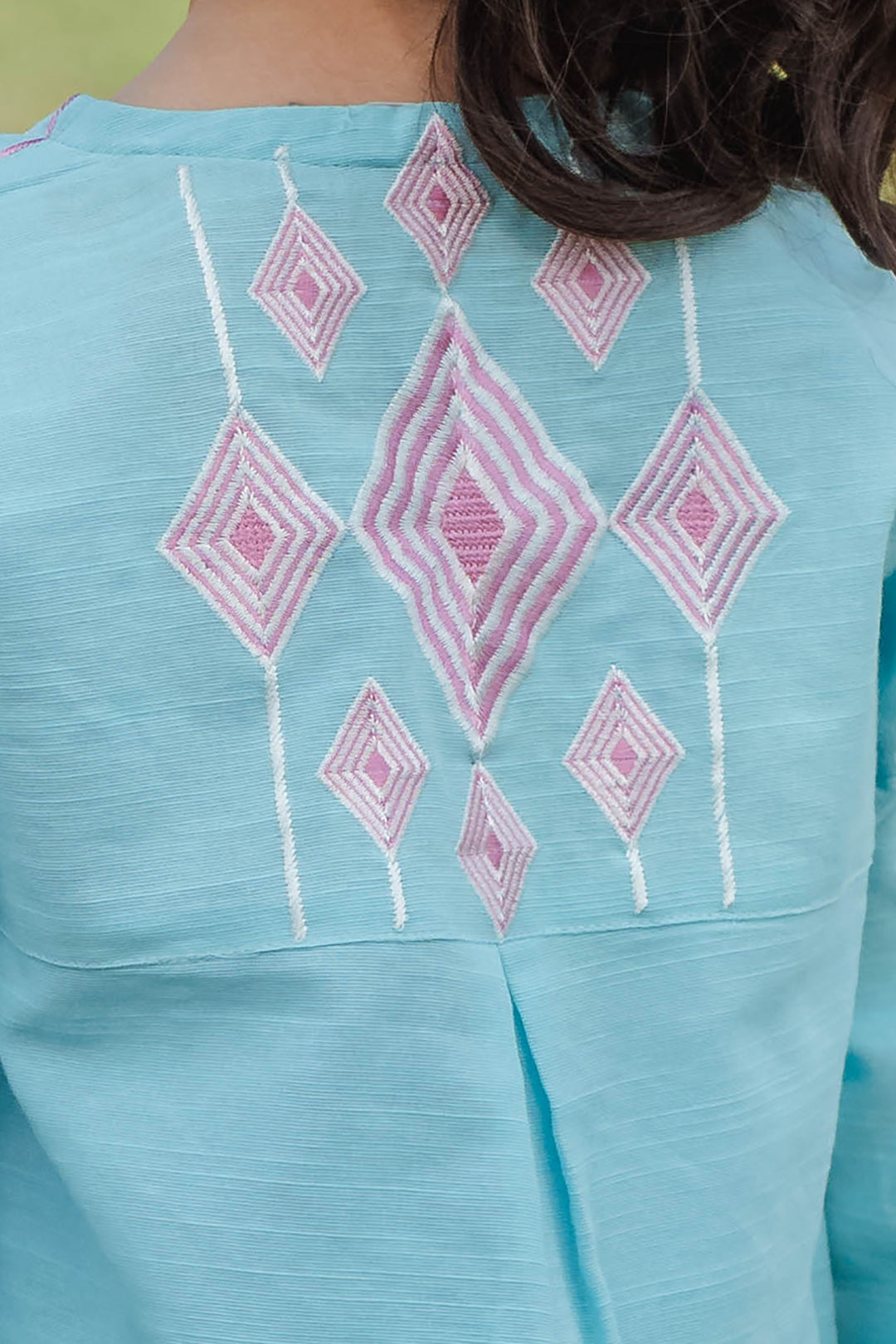 Embroidered Kurta Trouser - 2232