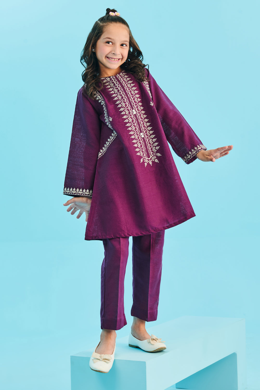 Embroidered Kurta Trouser - 2186