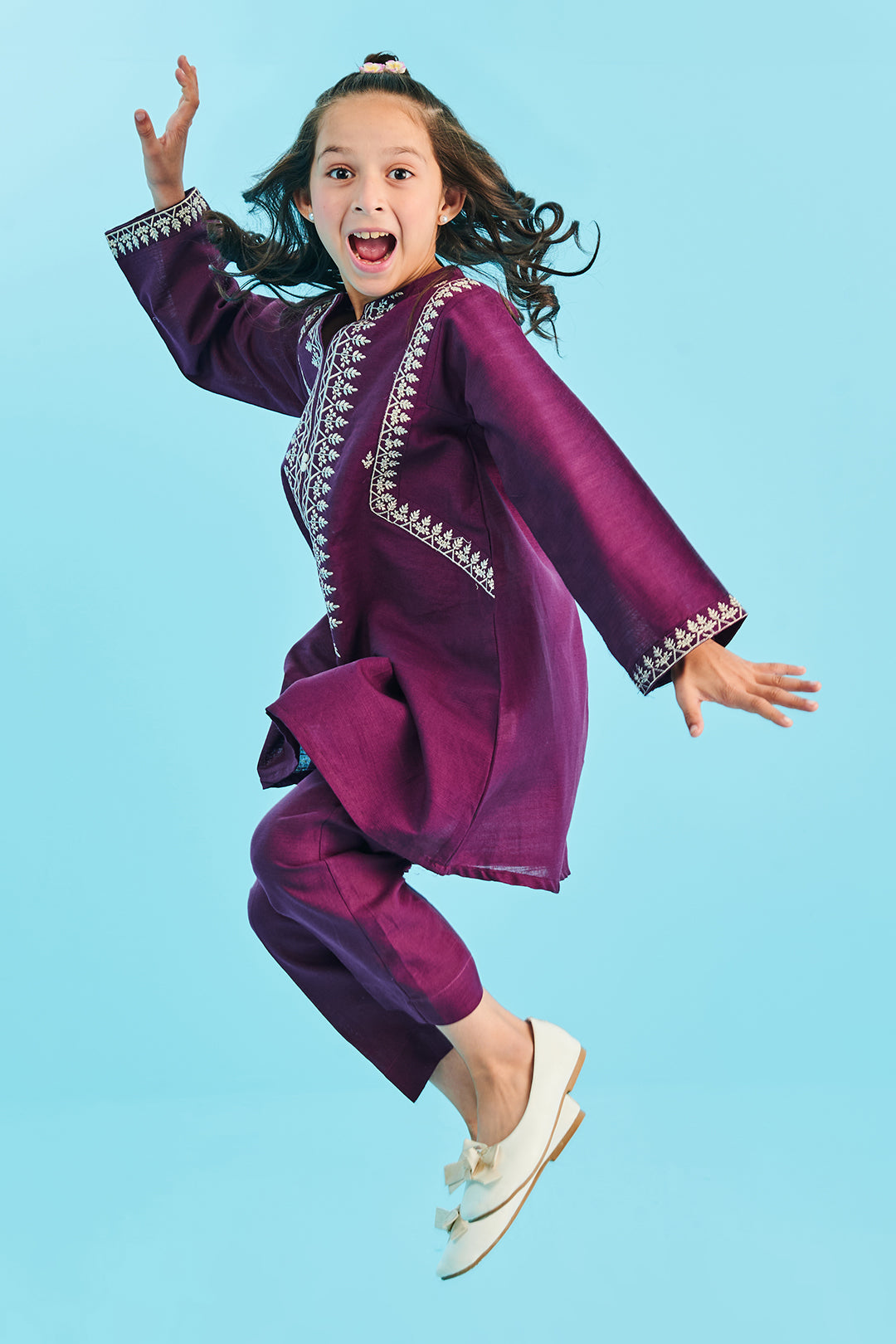 Embroidered Kurta Trouser - 2186