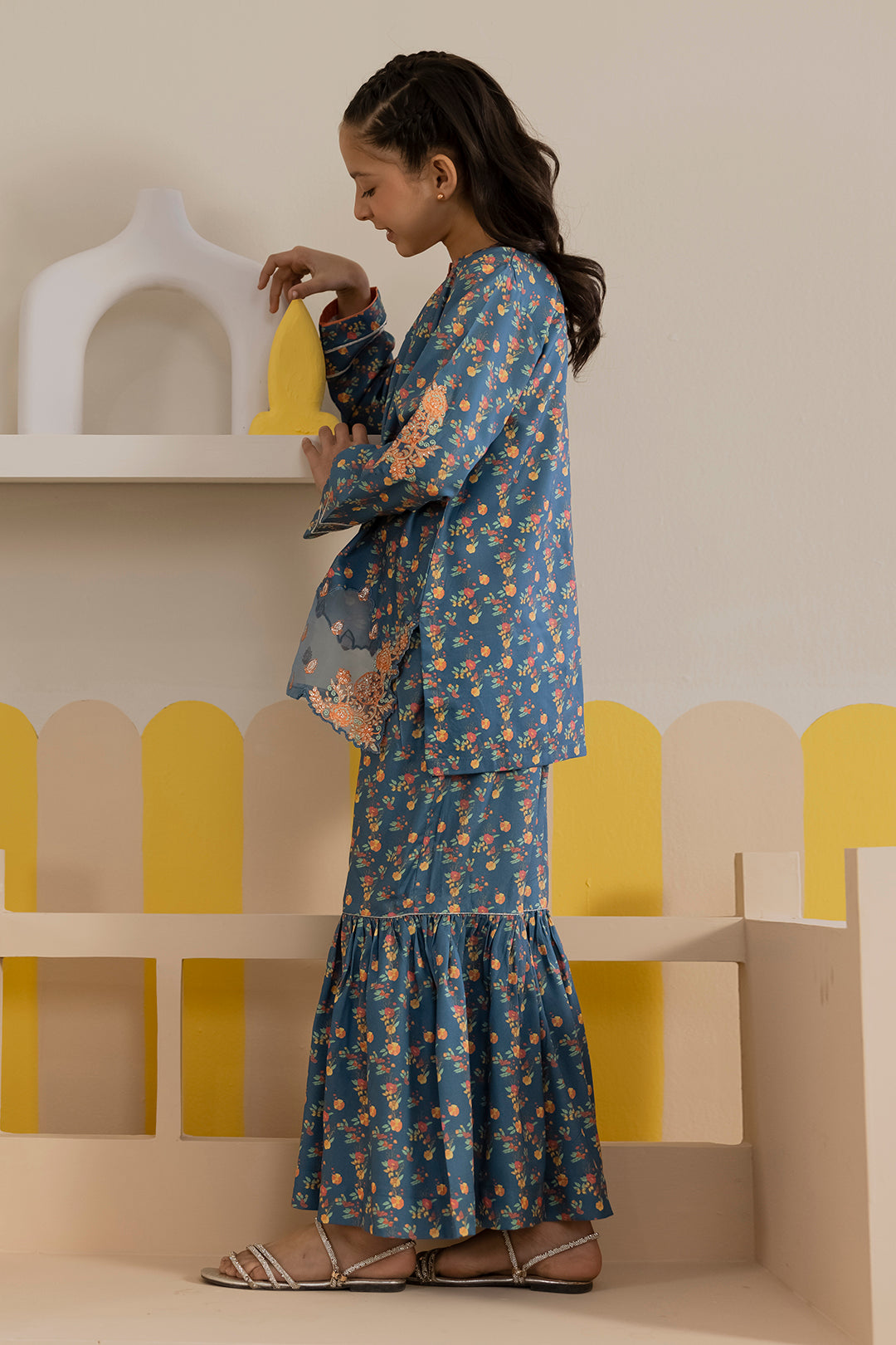 Embroidered Kurta Trouser - 2731