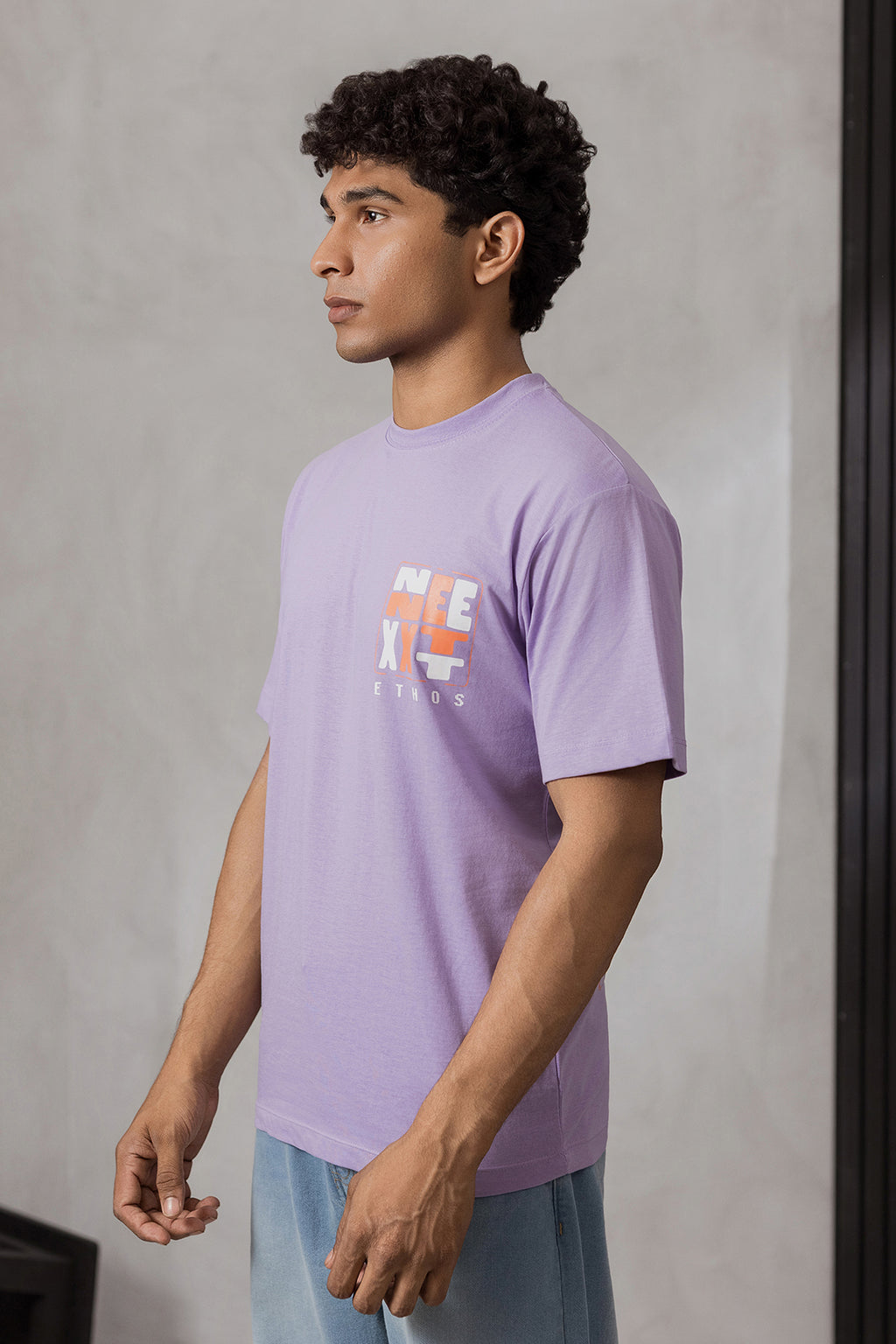 Relax Graphic T-Shirt - X059