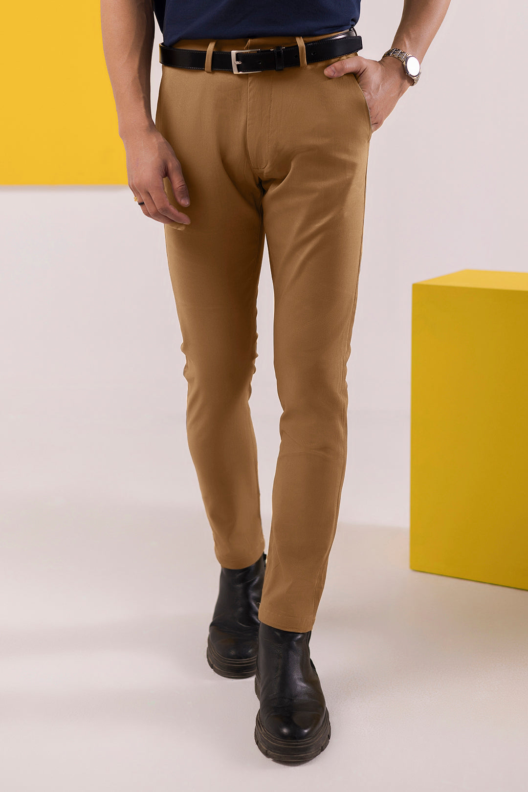 Signature Chino - C001