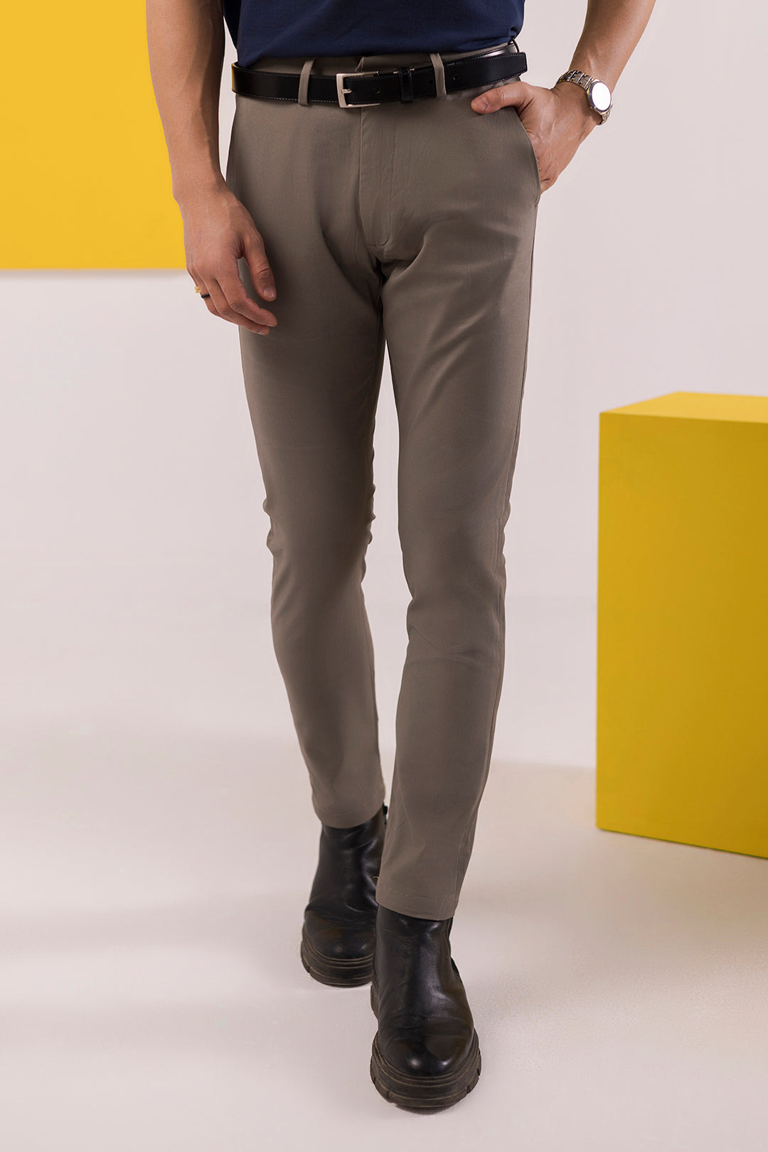 Signature Chino - C001