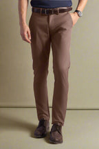 Signature Chino - C002