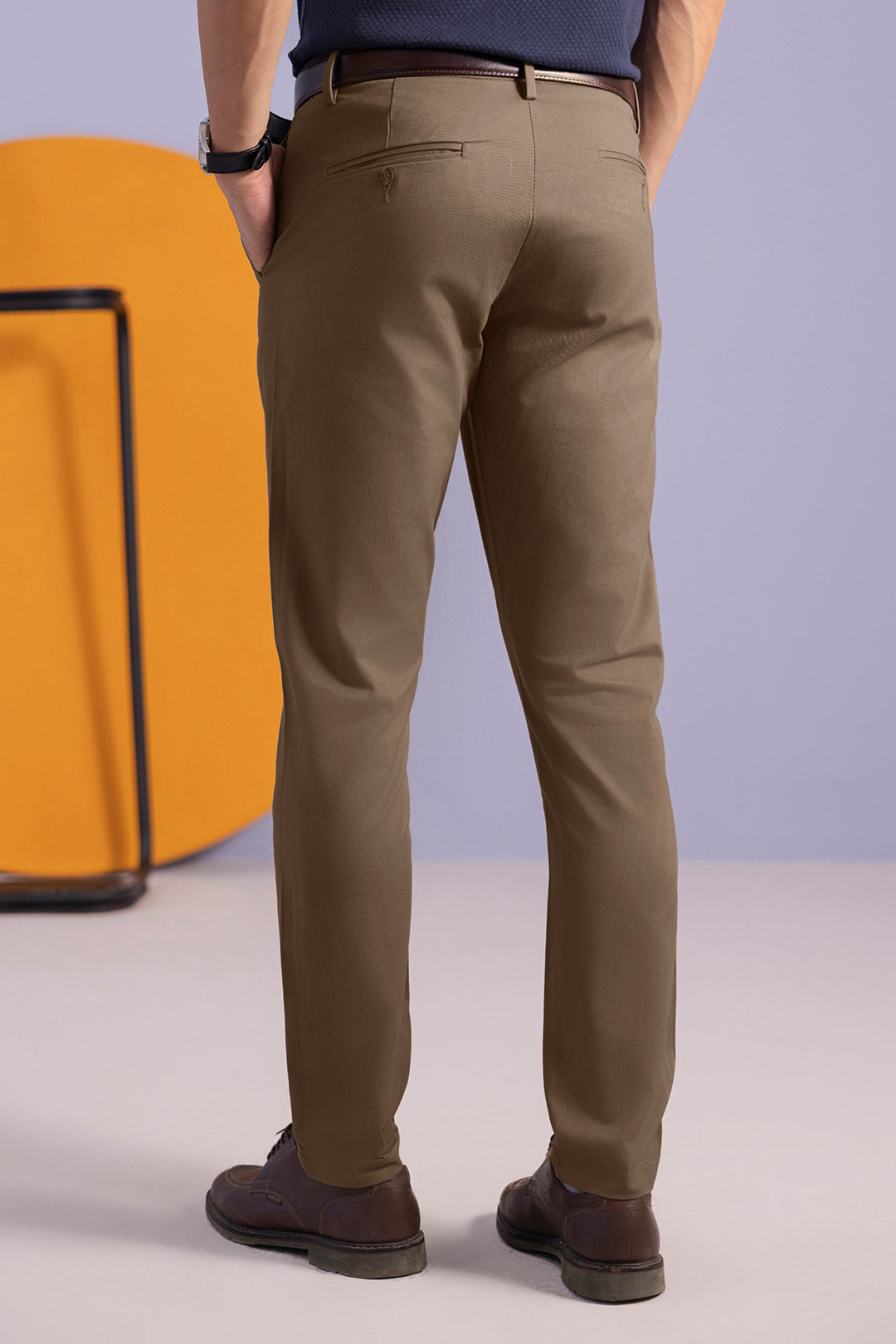 Signature Chino - C002