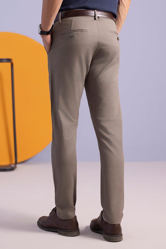 Signature Chino - C002