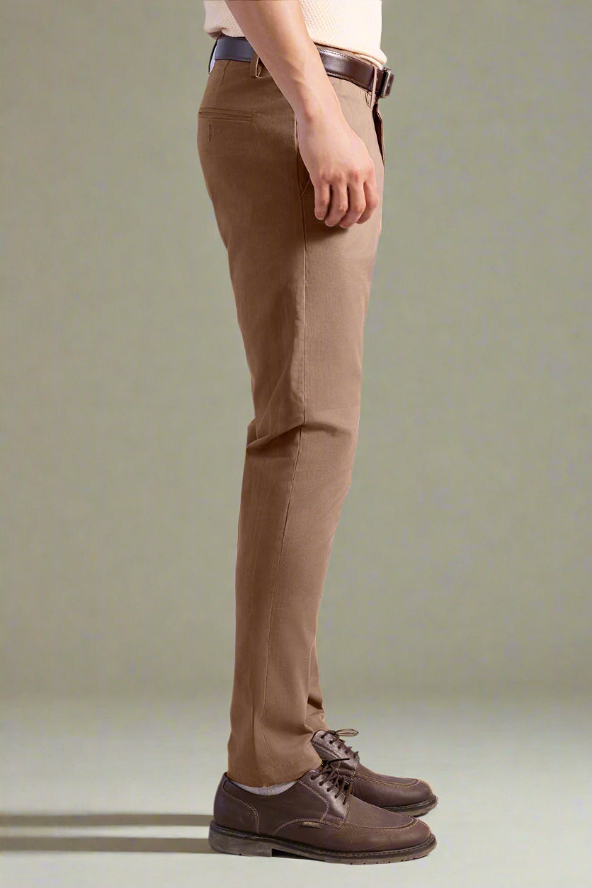 Signature Chino - C002
