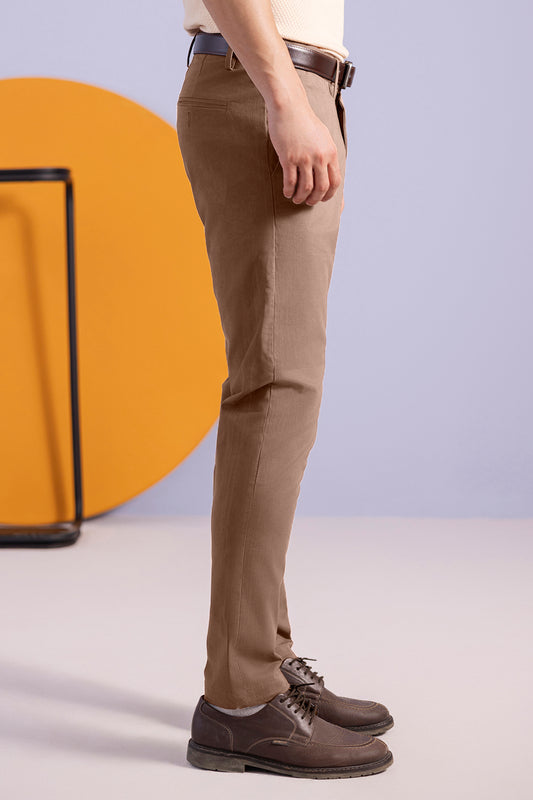 Signature Chino - C002
