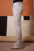 Essential Chino - E004