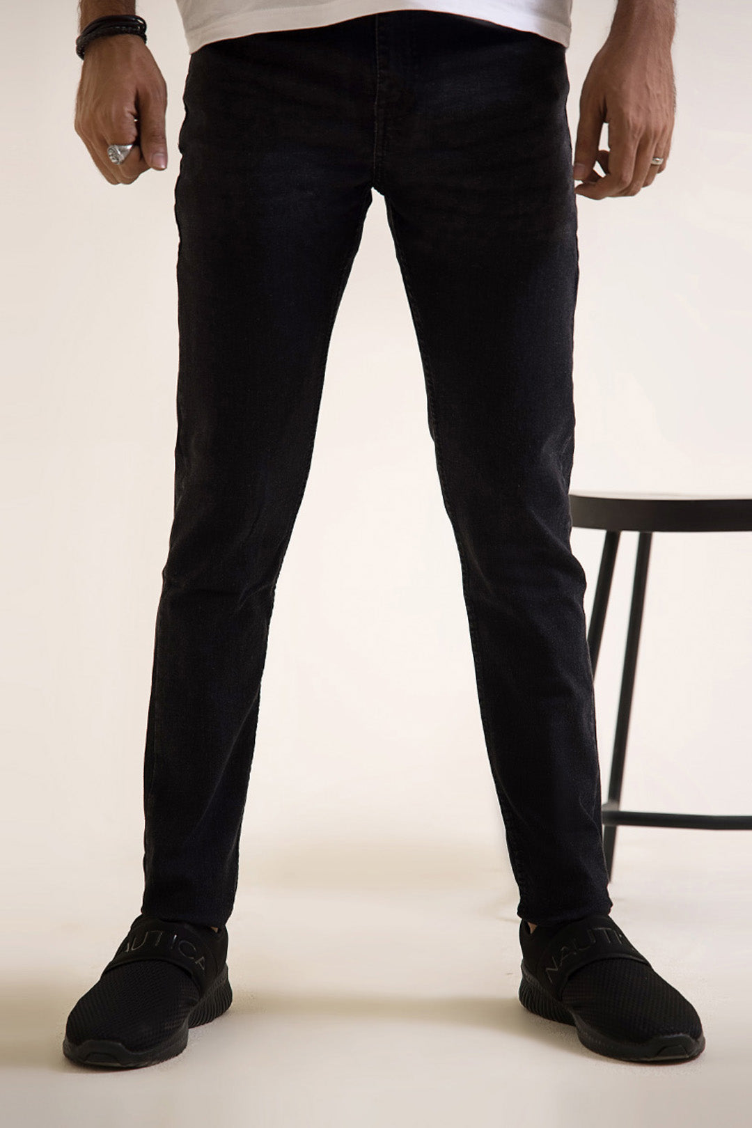 Buy Slim-Fit Black Jeans for men on Sale price 1008 - Zellbury MAN